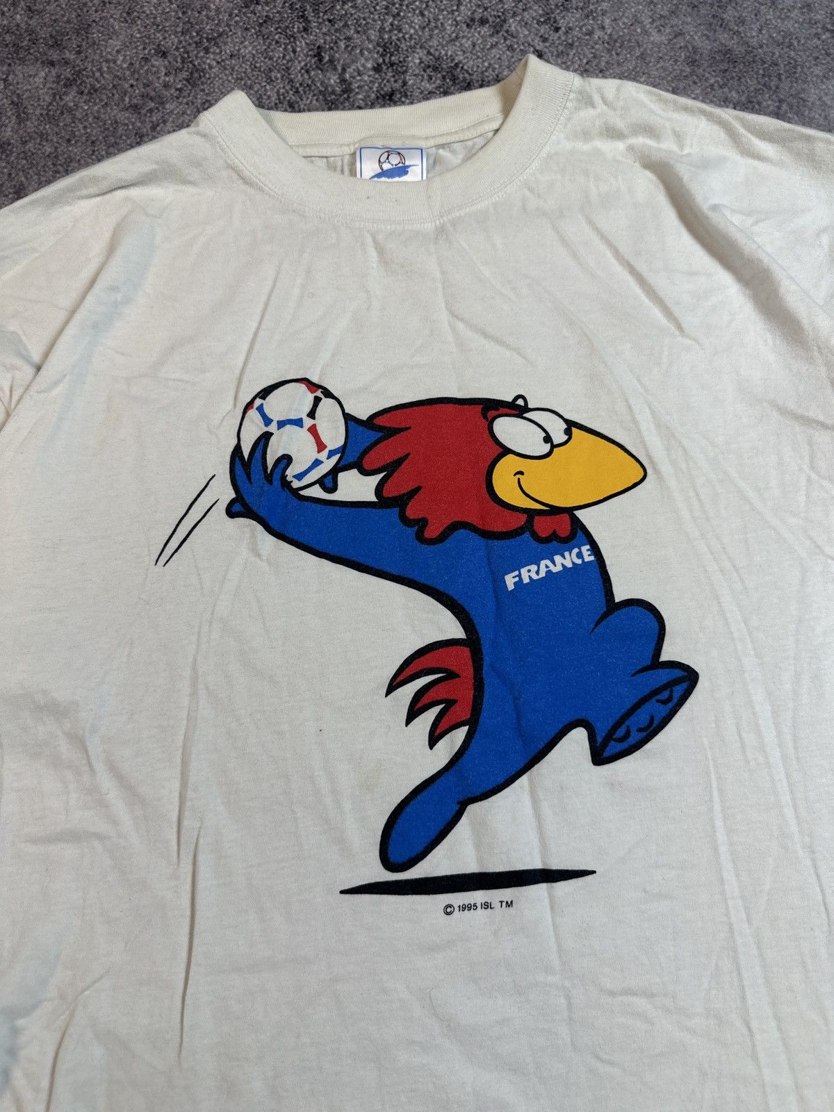 Vintage Vintage World Cup France 98 Logo T-shirt Streetwear Rare XL Size US XL / EU 56 / 4 - 2 Thumbnail