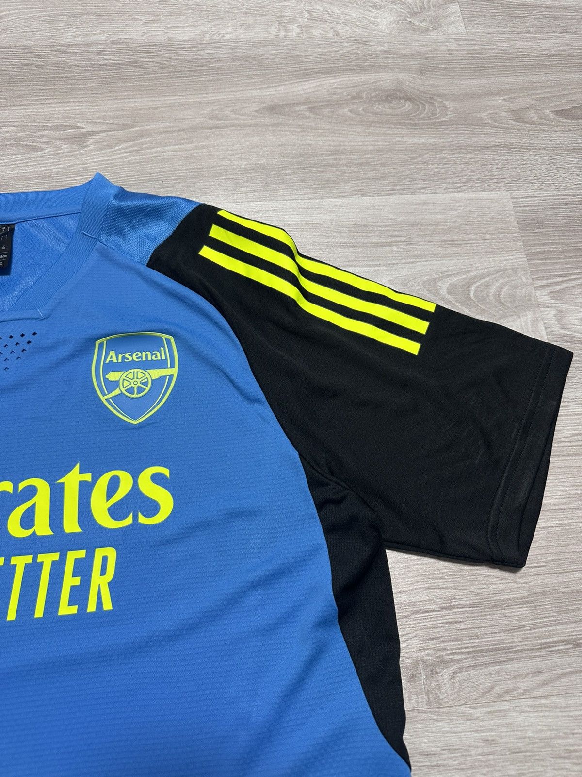 Adidas Adidas Soccer Jersey FC Arsenal London training shirt size L Size US L / EU 52-54 / 3 - 4 Thumbnail