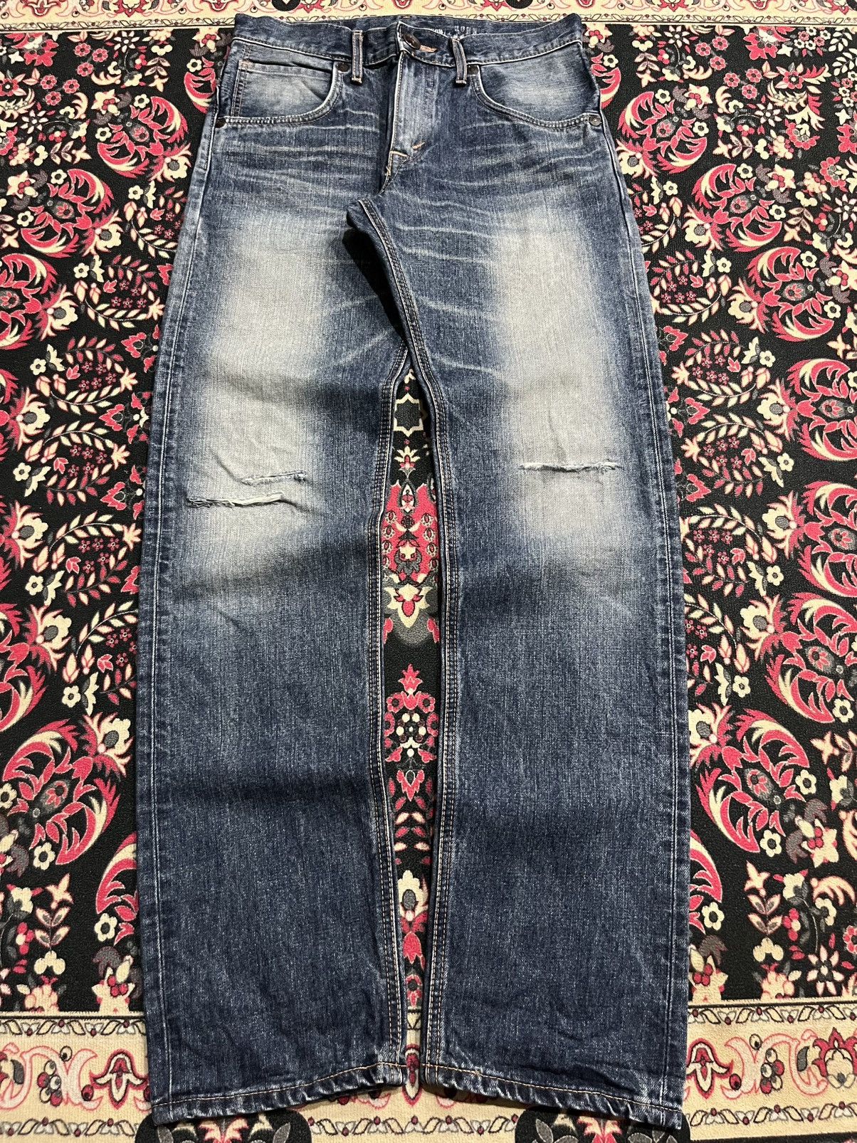 Edwin Edwin Exclusive Vintage Blue Faded Washed Distressed Jeans Size US 29 - 1 Thumbnail