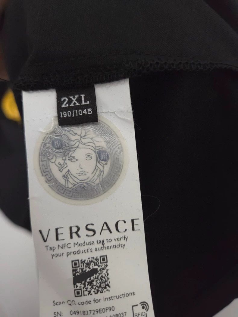 Versace Versace New short sleeves embroidered with gold thread Size US XXL / EU 58 / 5 - 8 Thumbnail