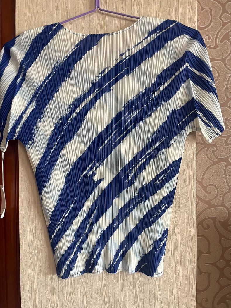Issey Miyake Issey Miyake size:3 White and blue pleated short sleeves Size XS / US 0-2 / IT 36-38 - 2 Thumbnail