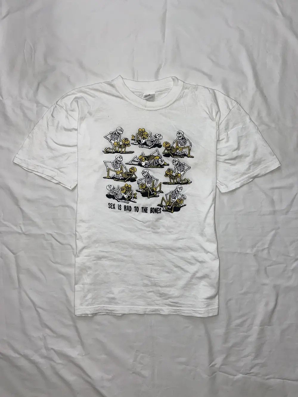 Vintage CRAZY VINTAGE FUNNY SEX IS BAD TO THE BONES TEE Y2K T SHIRT Size US M / EU 48-50 / 2 - 1 Thumbnail