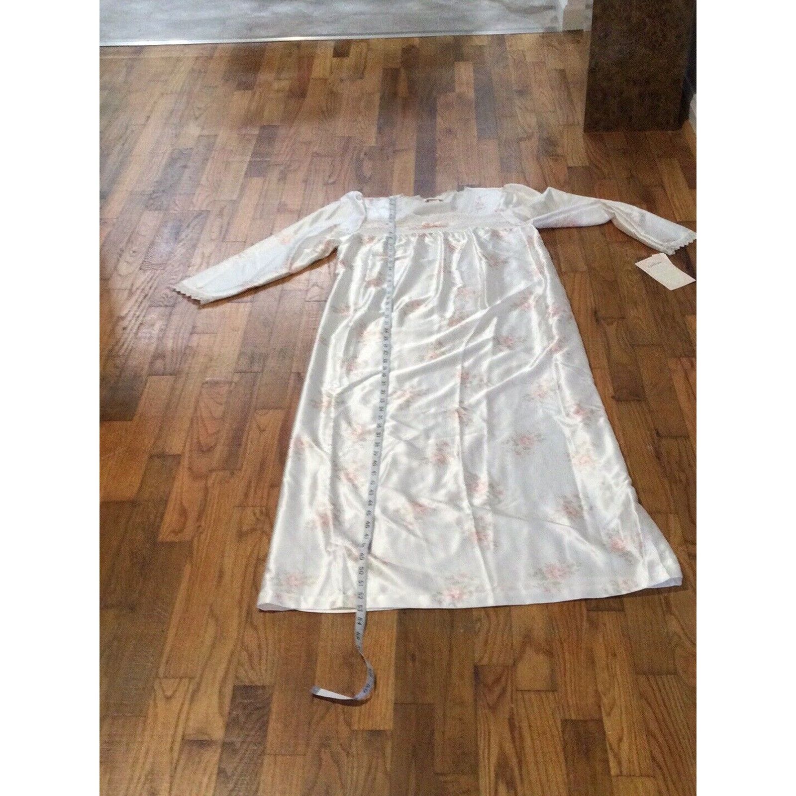 Other Barbizon White Floral Bethany Gown Nightgown Size Small NWT Size ONE SIZE - 16 Thumbnail