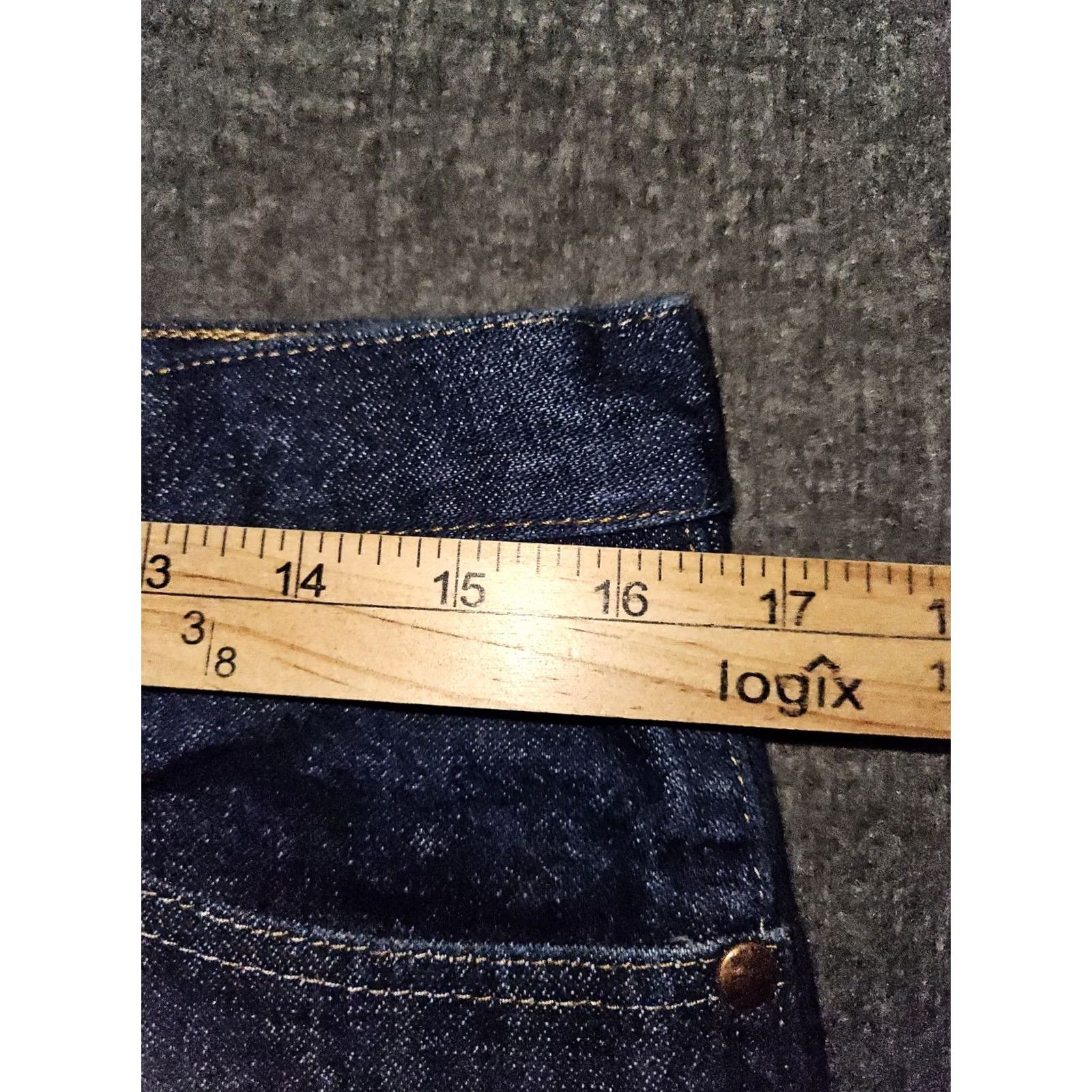 Wrangler VINTAGE Wrangler 13MWZ Jeans Men's 33x34 Blue Denim Straight 90s Cowboy Regular Size US 33 - 3 Thumbnail