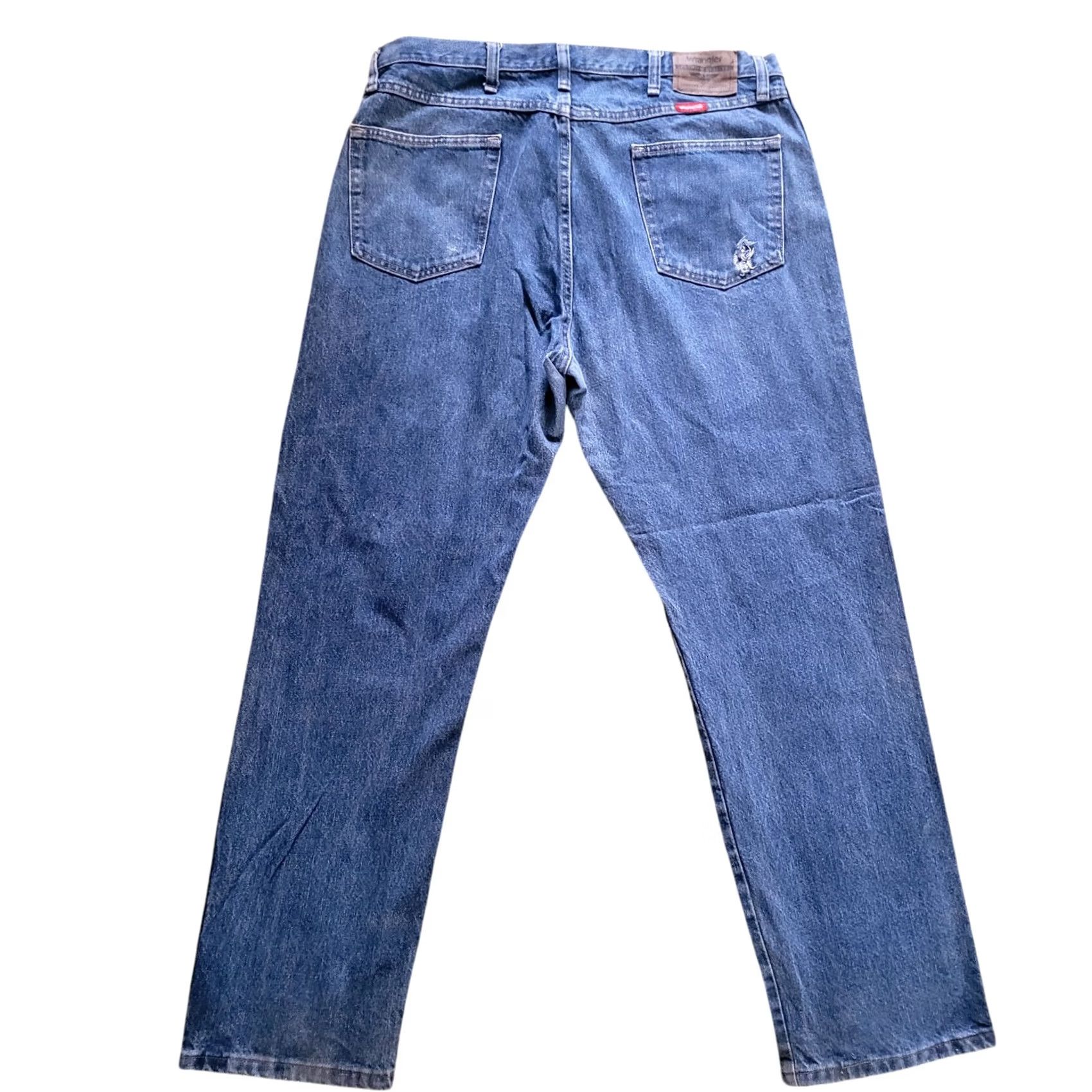 Wrangler Wrangler Men's Regular Fit Light Blue Jeans Size 38x32 Pre-Owned Minor Distress Size US 32 / EU 48 - 2 Thumbnail