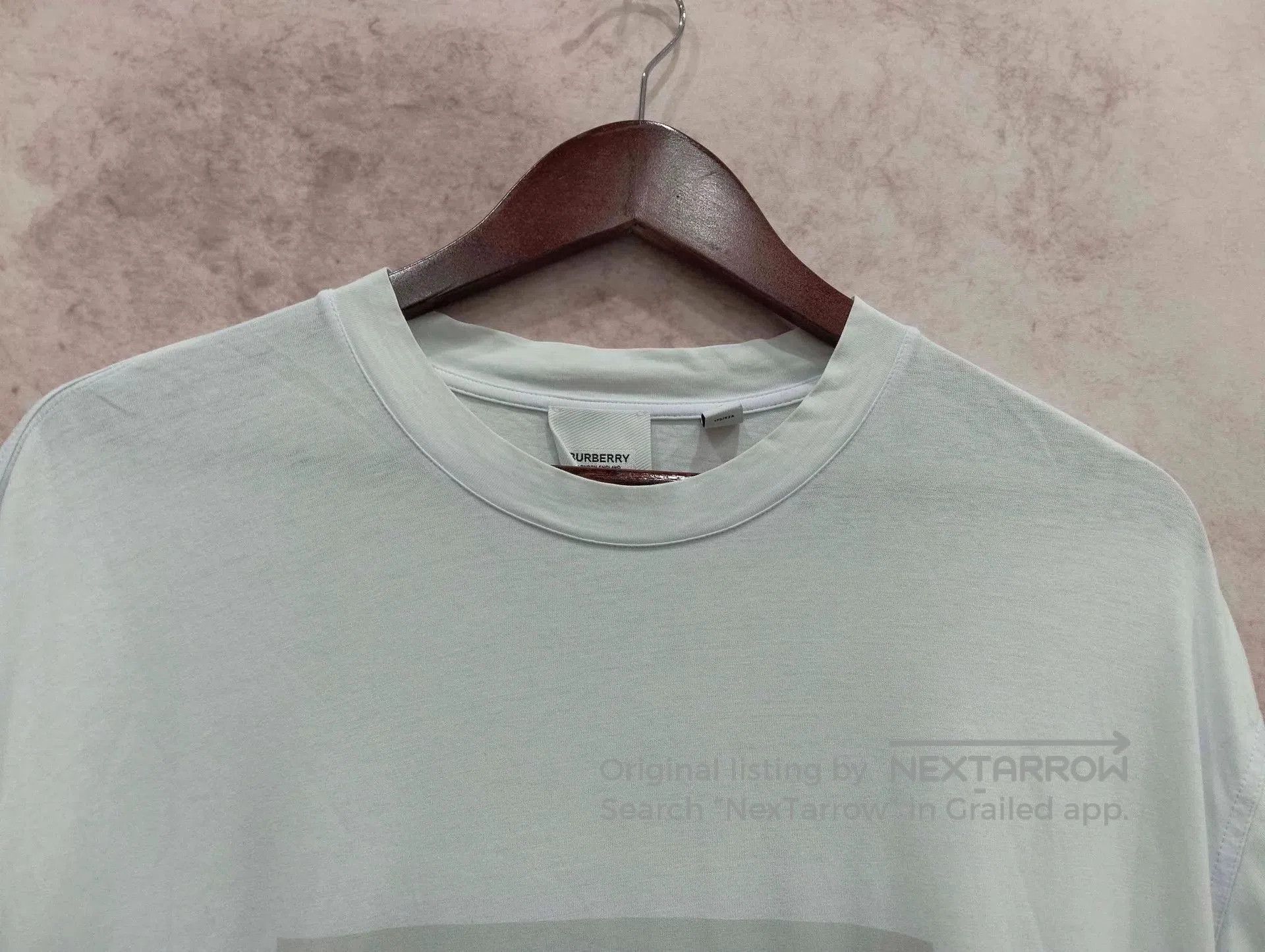 Burberry White Short. Size US M / EU 48-50 / 2 - 3 Thumbnail