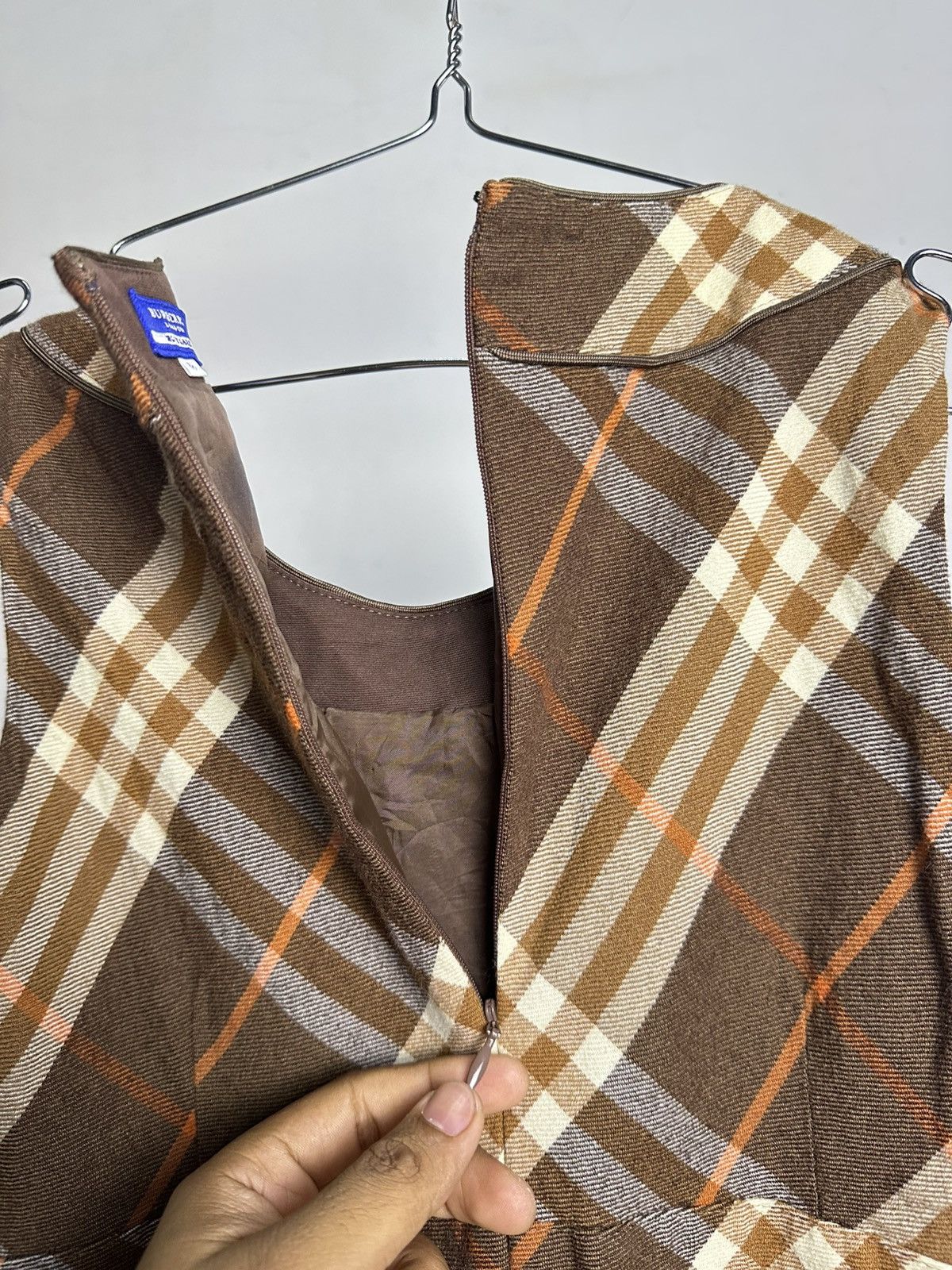 Burberry Burberry Nova Check Midi Dress Size S / US 4 / IT 40 - 6 Thumbnail