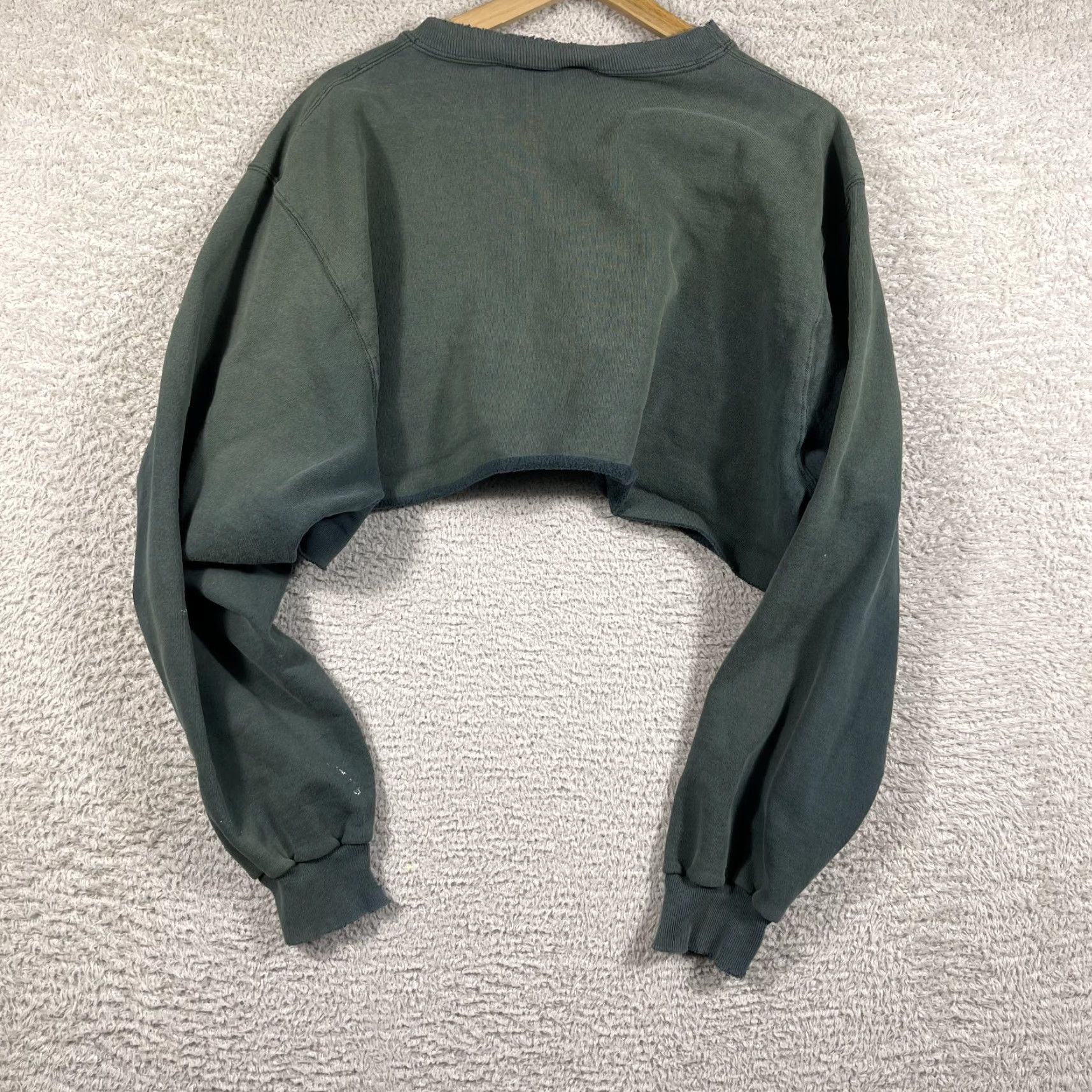 Champion VINTAGE Champion Cropped Sweatshirt Adult XL Green Spellout Embroidered 90's Y2K Mens Sweatshirt Pullover Crew Neck Long Sleeve Cotton Polyester Size US XL / EU 56 / 4 - 2 Thumbnail