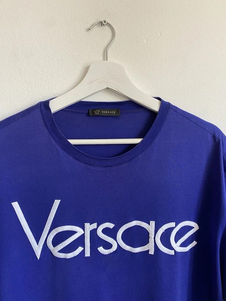 Versace Versace Big Logo T-shirt Crew Neck Sz L Size US L / EU 52-54 / 3 - 2 Thumbnail