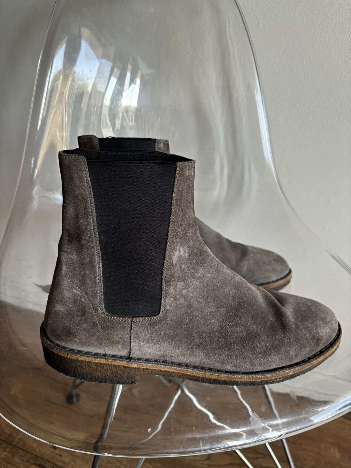 Yves Saint Laurent Gray Chelsea Size US 9 / EU 42 - 1 Thumbnail