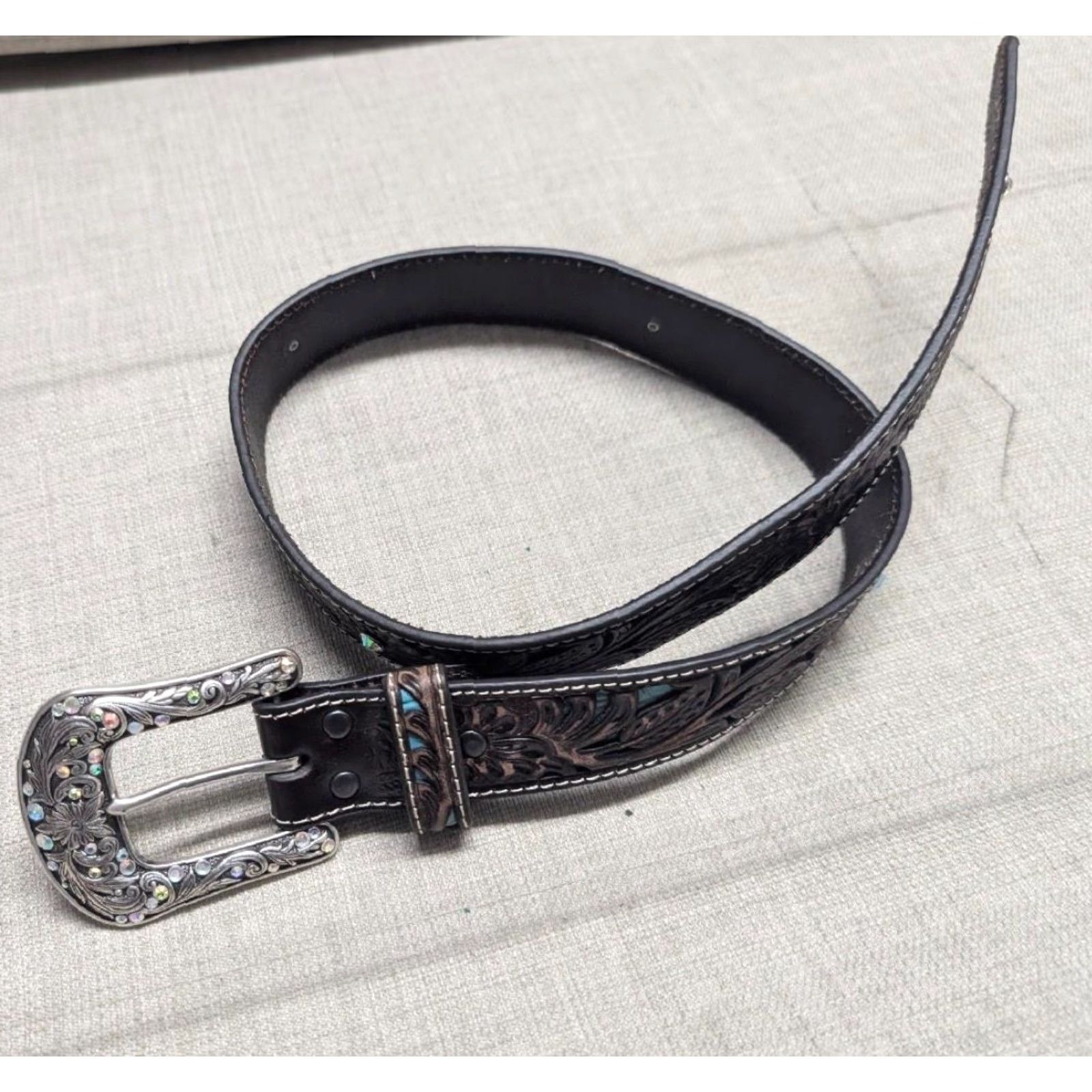 Ariat VINTAGE Ariat belt TOOLED leather WESTERN floral STUDDED buckle 30 brown belt Adult Men XS? Size 30 - 4 Thumbnail