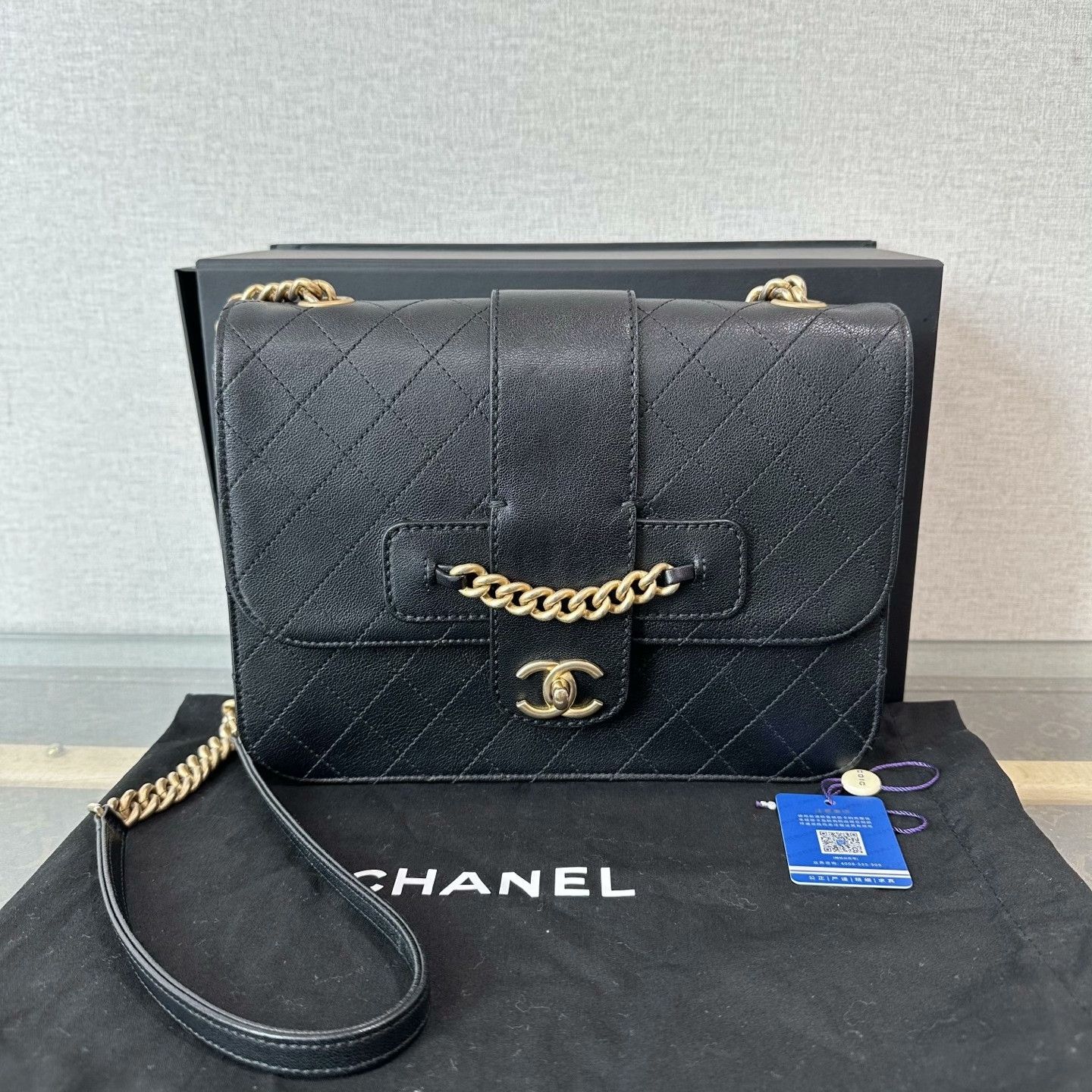 Chanel Pre-loved Bag Very good condition Size ONE SIZE - 1 Thumbnail