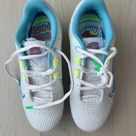Nike NIKE FQ7729-100 HYPERDIAMOND 4 SOCCER CLEATS SIZE 6 US Size US 6 / IT 36 - 3 Thumbnail