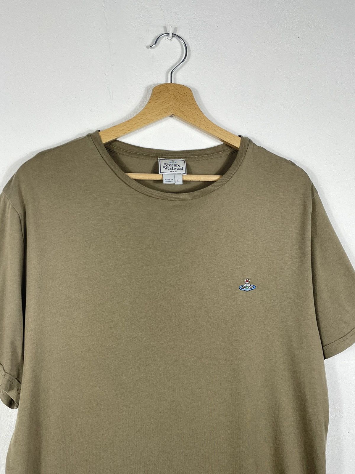 Vintage × Vivienne Westwood Vivienne Westwood Khaki T Short Tee Mini Logo Orb Size US L / EU 52-54 / 3 - 5 Thumbnail