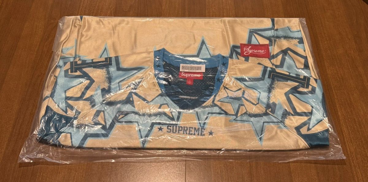 Supreme Supreme Stars Football Jersey (SS25) Gold Size Large Size US L / EU 52-54 / 3 - 1 Thumbnail