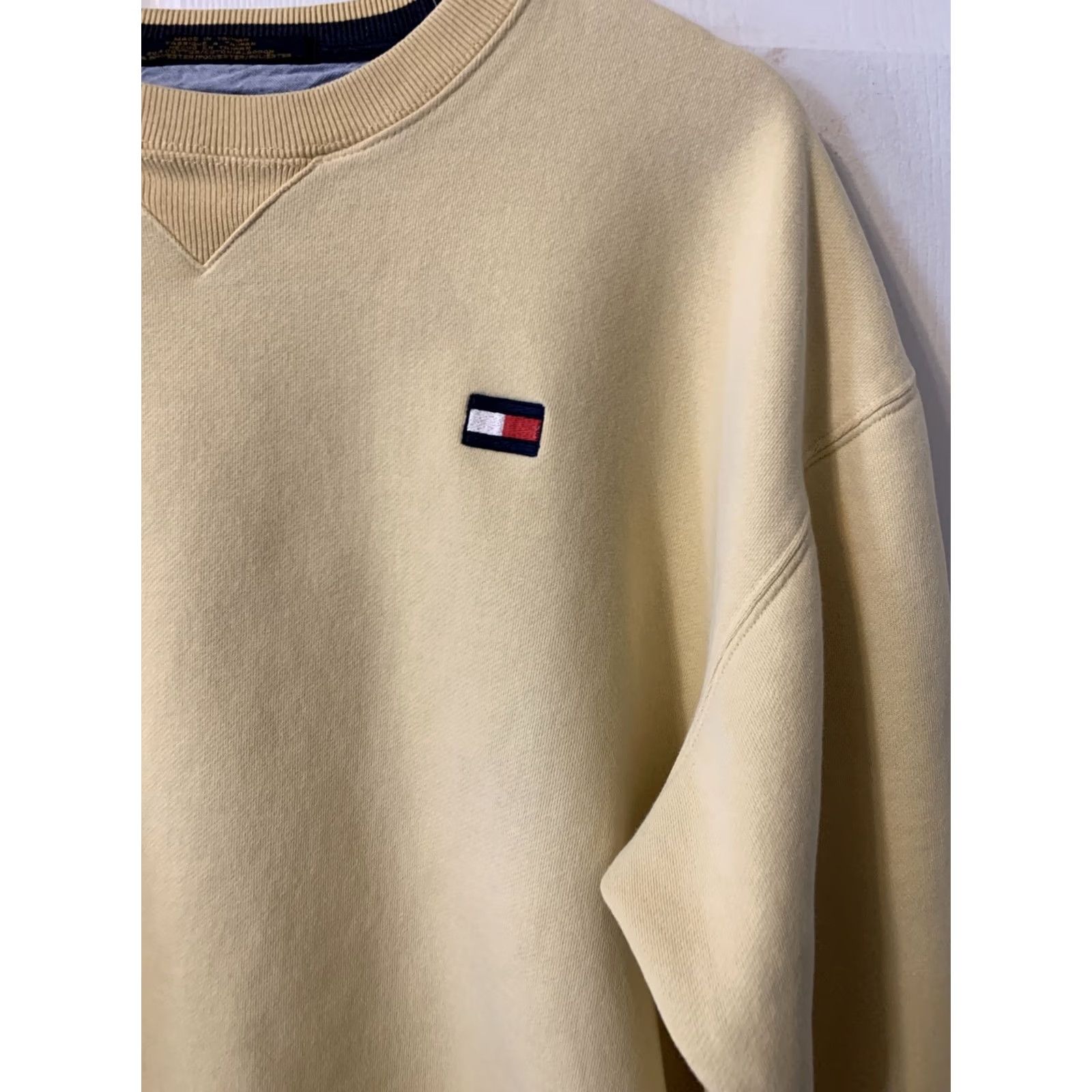 Tommy Hilfiger VINTAGE Tommy Hilfiger Yellow Crew Neck Pullover Sweater Womens XL Size Regular Knit Solid 90s Classic Sports Shirt Size XL / US 12-14 / IT 48-50 - 2 Thumbnail