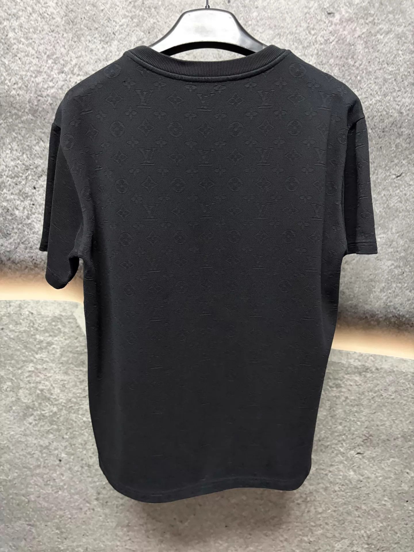 Louis Vuitton Louis Vuitton Black Monogram Short Sleeve Tee M Size US M / EU 48-50 / 2 - 2 Thumbnail