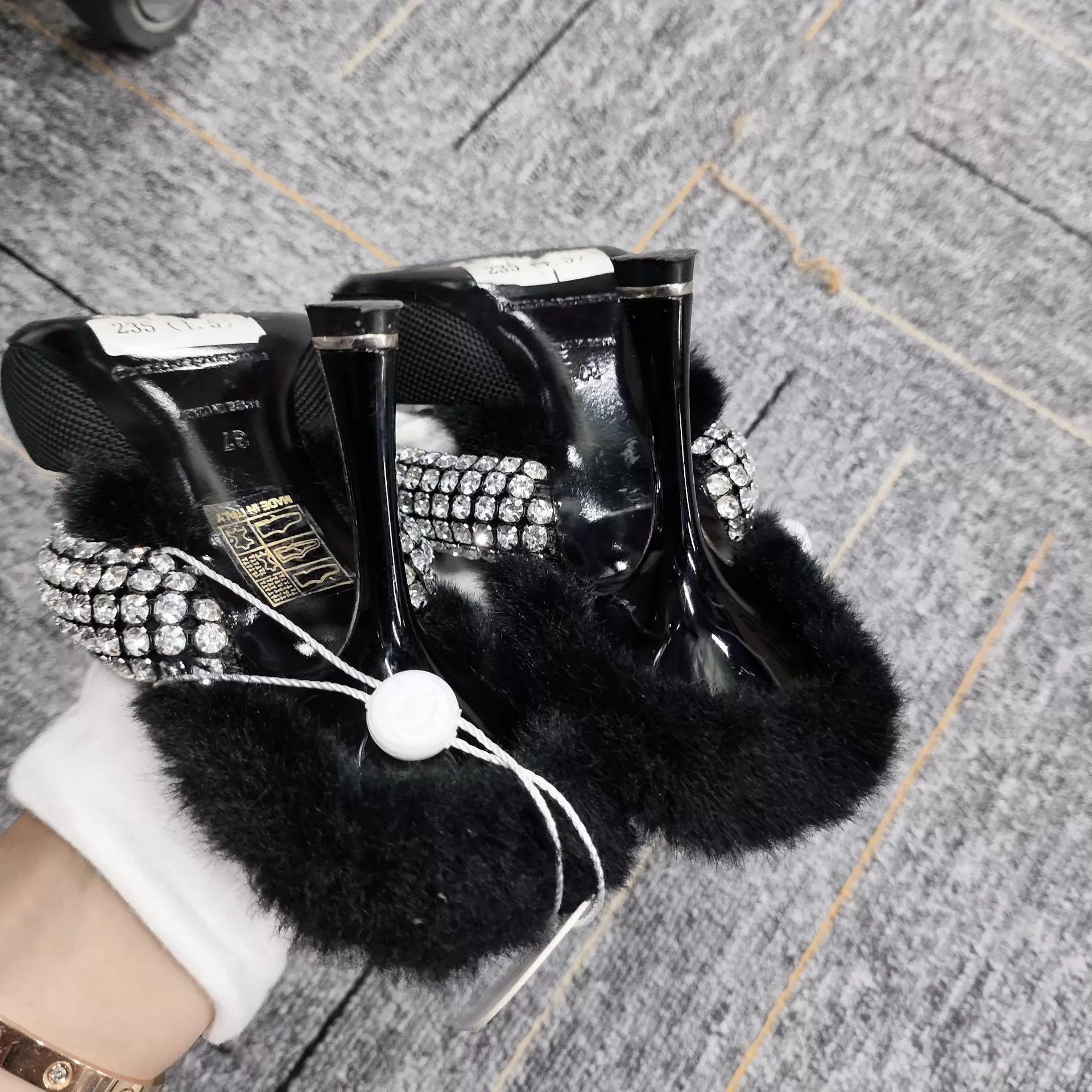 Alexander Wang Alexander Wang Pointed Toe Fur Heels Black 37 Size US 6.5 / IT 36.5 - 6 Thumbnail