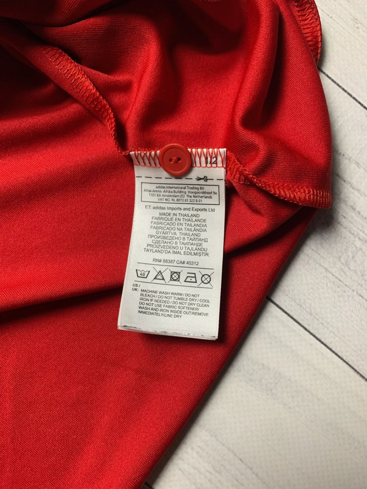 Adidas × Vintage Vintage adidas Aberdeen soccer jersey size M Size US M / EU 48-50 / 2 - 4 Thumbnail