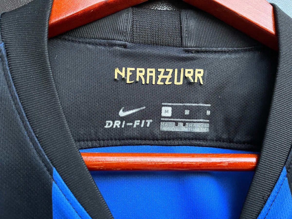 Nike INTER MILAN 2018 2019 HOME FOOTBALL SHIRT JERSEY NIKE Size US M / EU 48-50 / 2 - 4 Thumbnail