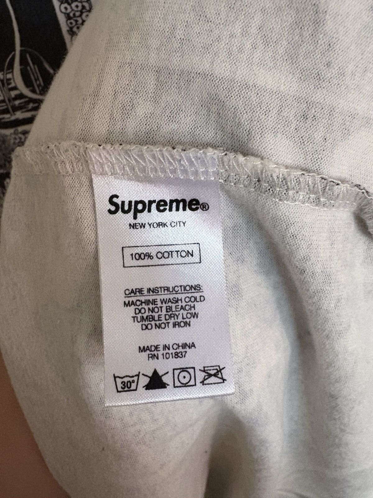 Supreme Aubrey Beardsley Supreme Long Sleeve Size US M / EU 48-50 / 2 - 4 Thumbnail