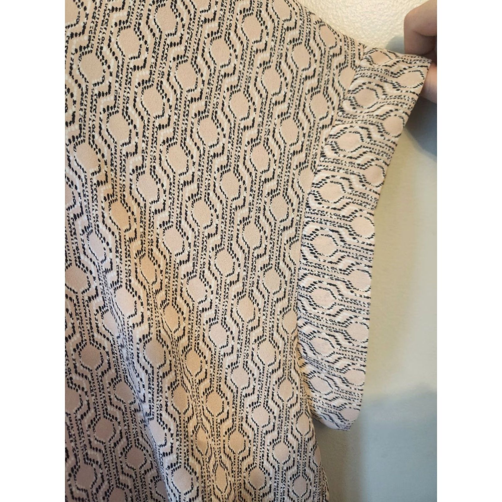 Torrid Torrid Blouse Cap Sleeve Tunic Top 5X Multicolor Abstract Print Geometric Scoop Neck Womens Plus Size Modern Casual Size XXL / US 16-18 / IT 52-54 - 3 Thumbnail