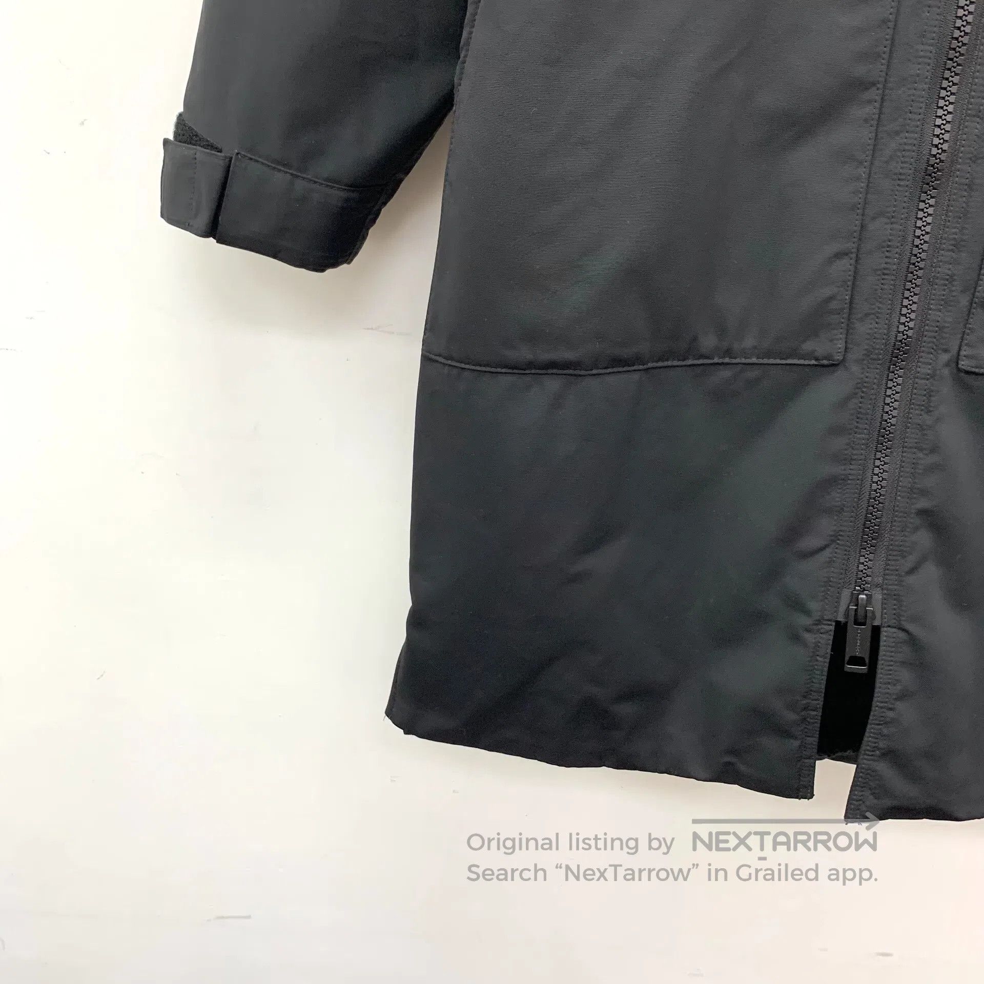 Burberry Burberry size 12y Black side logo lettered print hooded zi Size US M / EU 48-50 / 2 - 5 Thumbnail