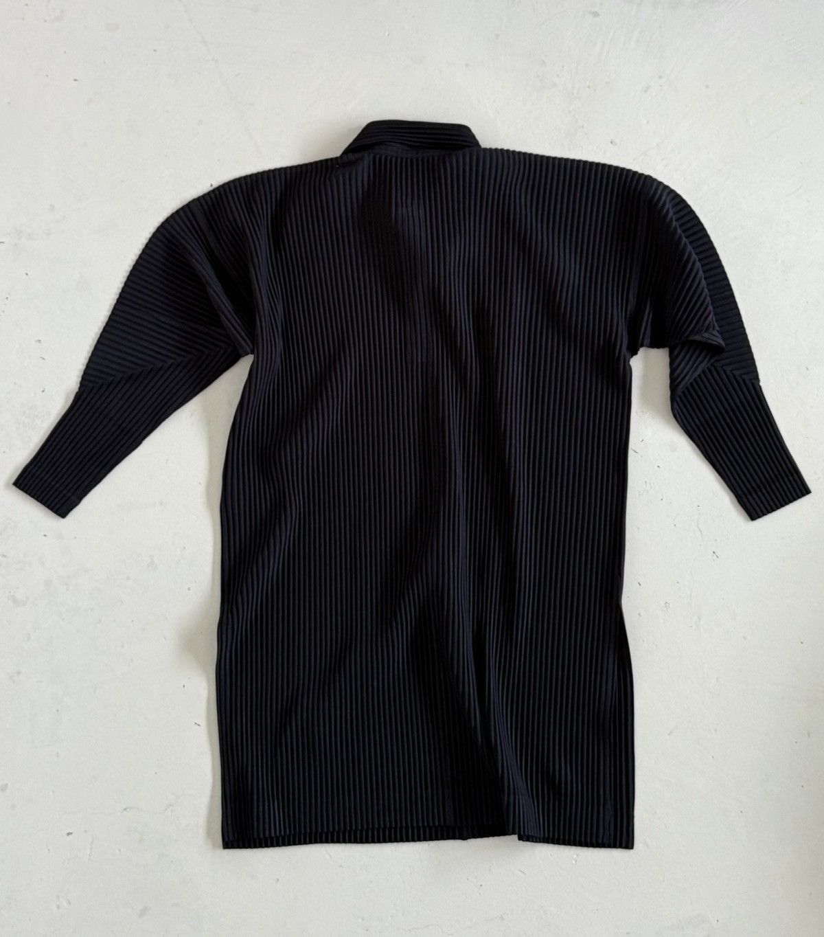 Rare Black Longshirt S-M