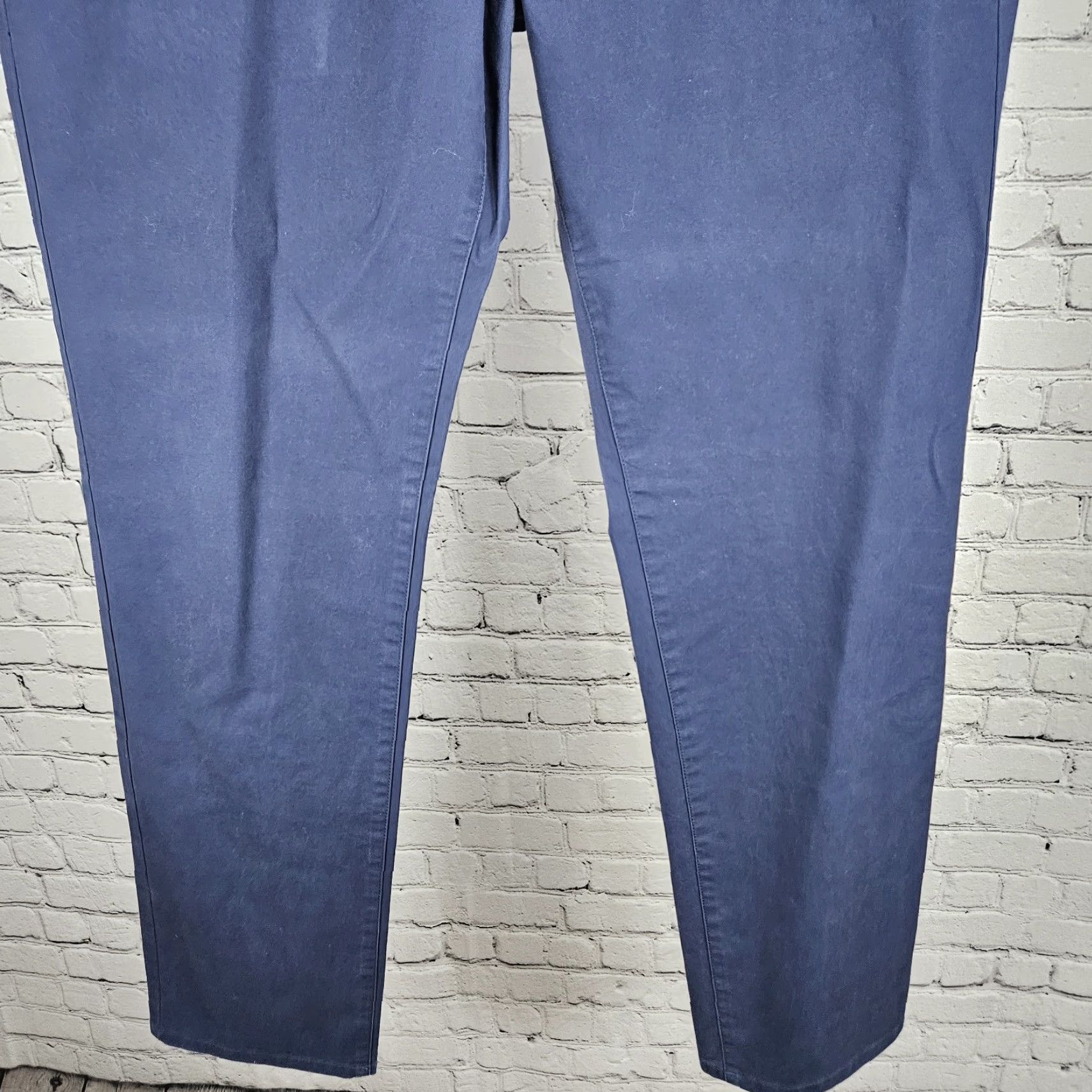 Bonobos Bonobos Navy Slim Cotton Blend Straight Leg Flat Front Chino Pants 33x32 Mens Pants Slim Navy Bonobos Straight Leg Chino Comfortable Flat Front 33 32 Size US 33 - 7 Thumbnail