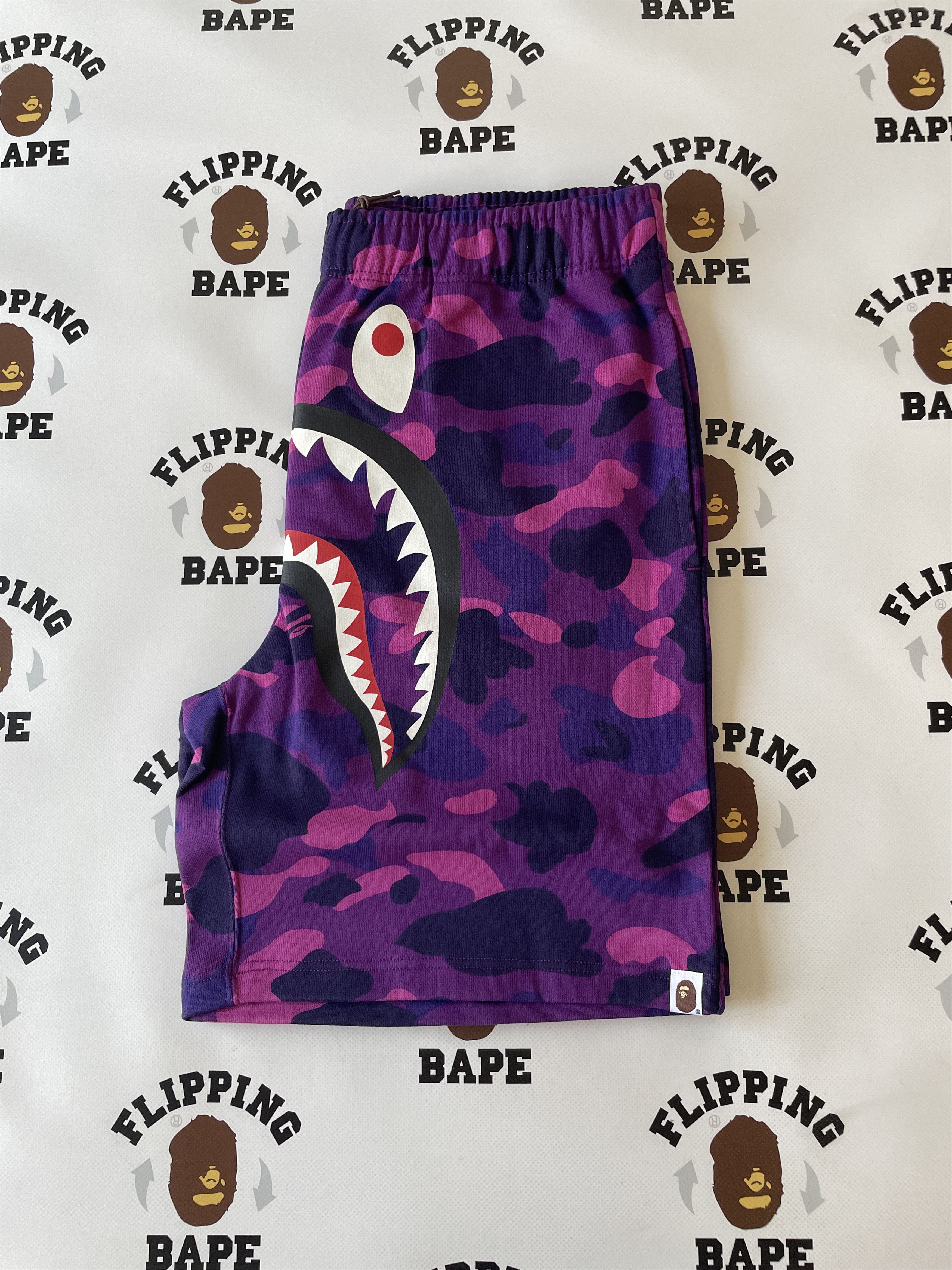 Bape BAPE COLOR CAMO SHARK SWEAT SHORTS Size US 34 / EU 50 - 10 Thumbnail
