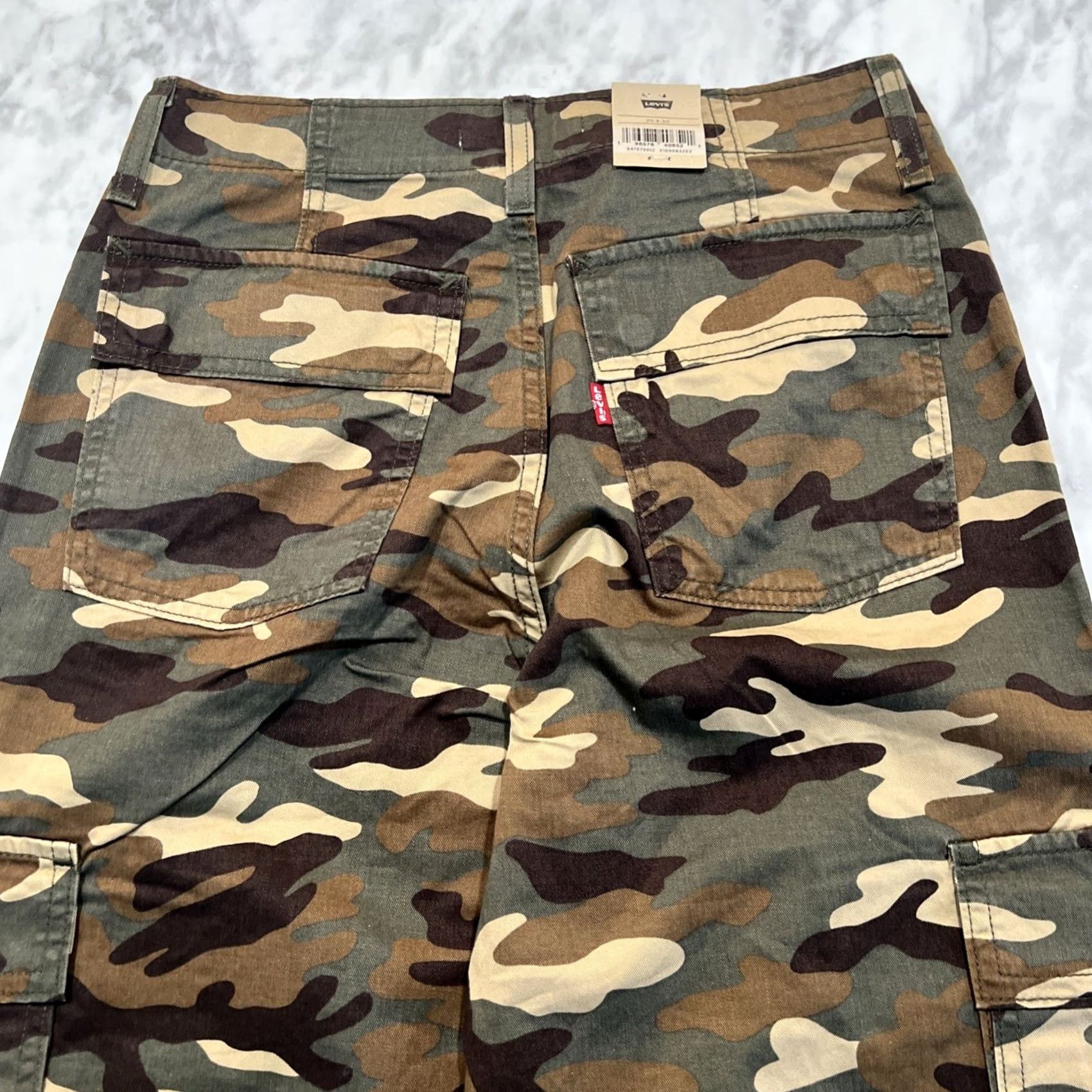 Levi's Levi's Women ’94 Baggy 25x30 Camo Cargo Mid Rise Loose Hip Thigh Adjust Hem NWT Jeans Shirt Size ONE SIZE - 5 Thumbnail