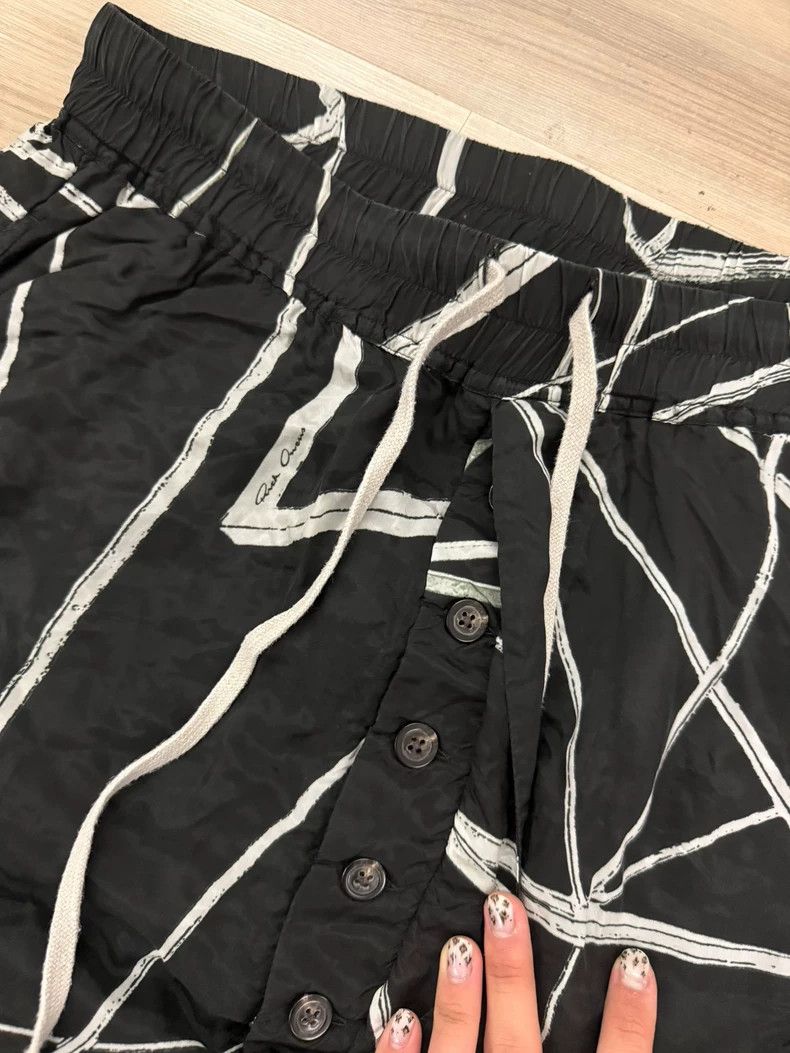 Rick Owens rick owens Draft Line Shorts Size US 40 / EU 56 - 2 Thumbnail