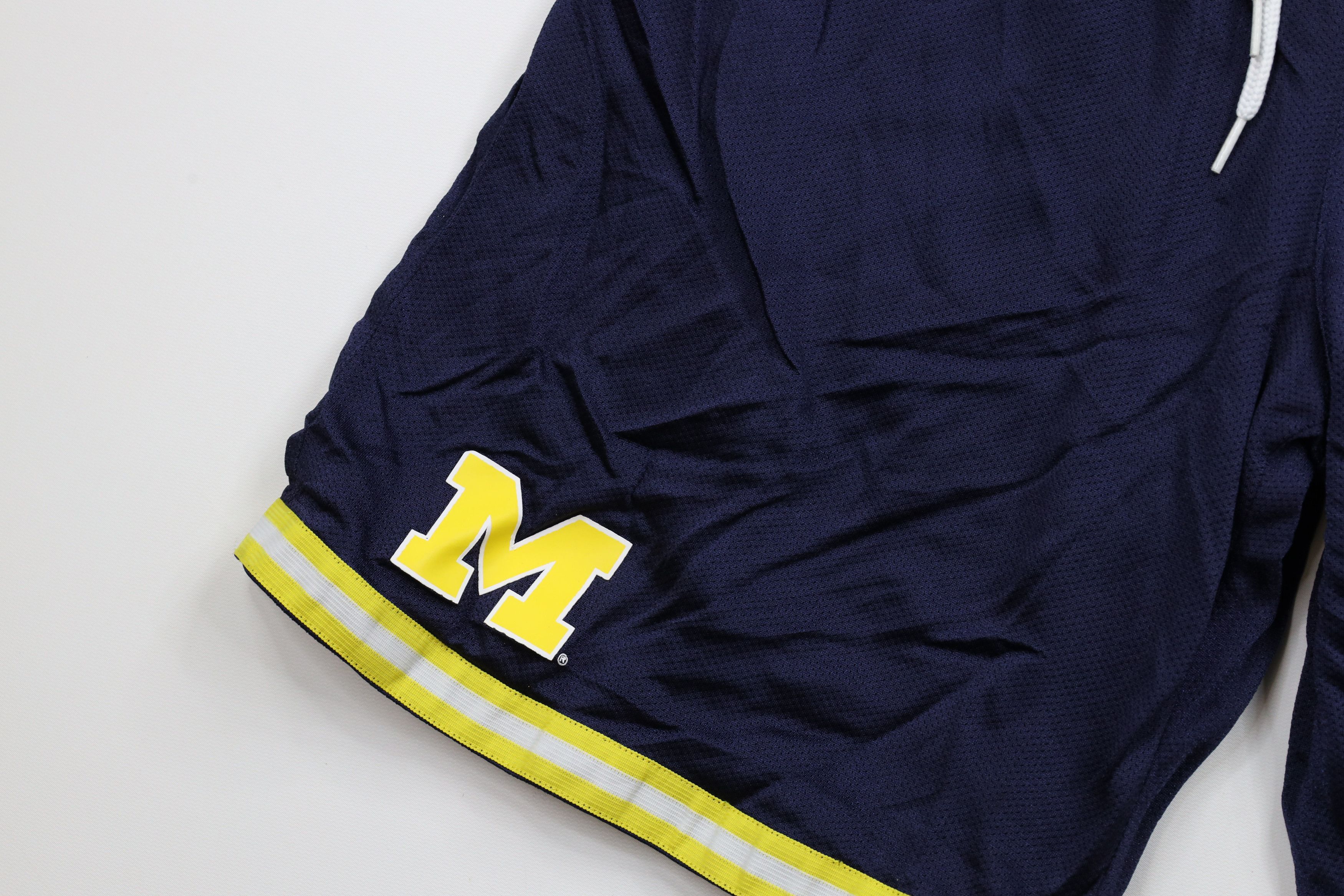 Adidas × Vintage Retro Adidas University of Michigan Basketball Shorts Size US 36 / EU 52 - 5 Thumbnail