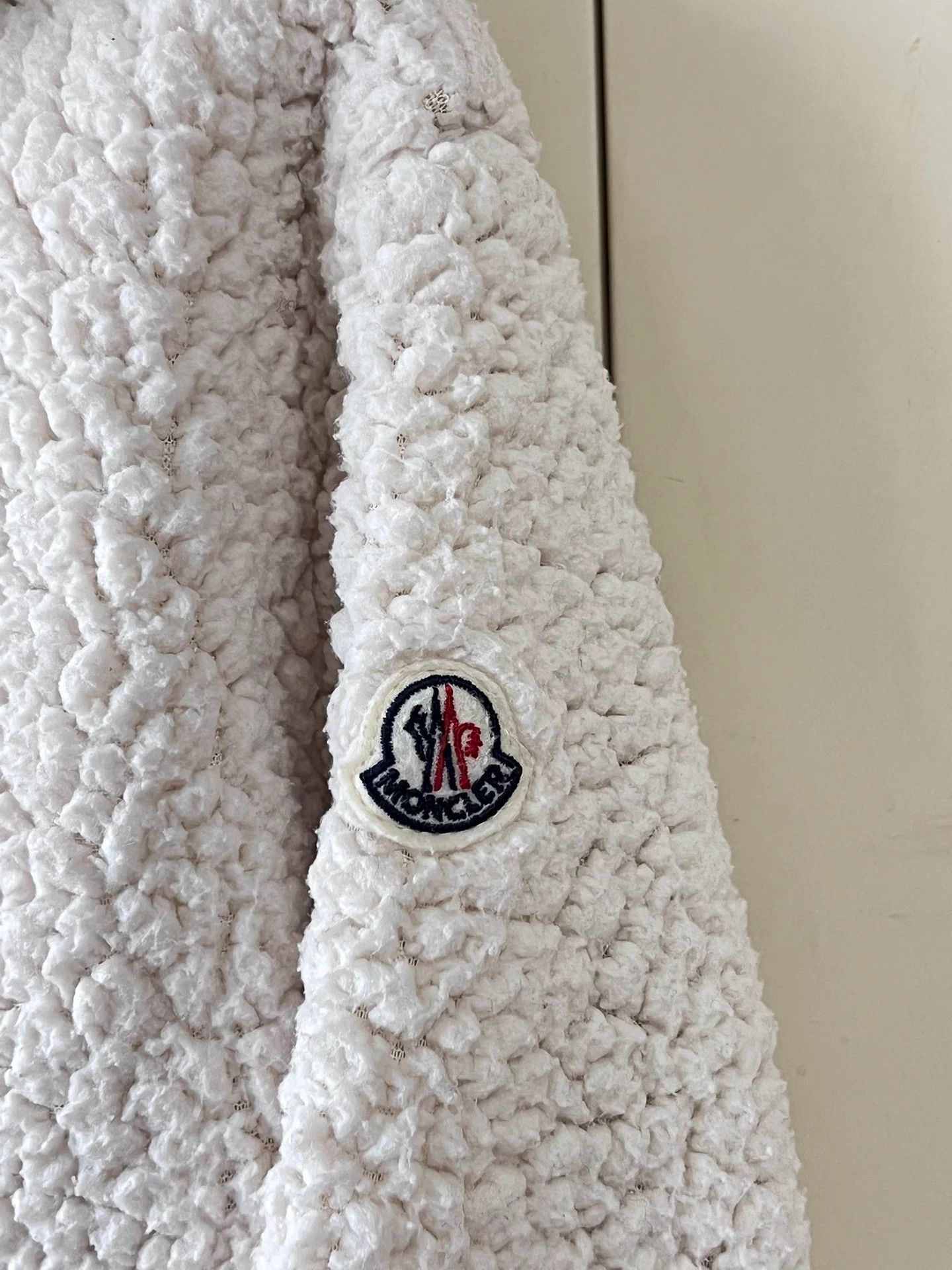 Moncler Moncler cream lamb down hooded zip S like new Size S / US 4 / IT 40 - 5 Thumbnail