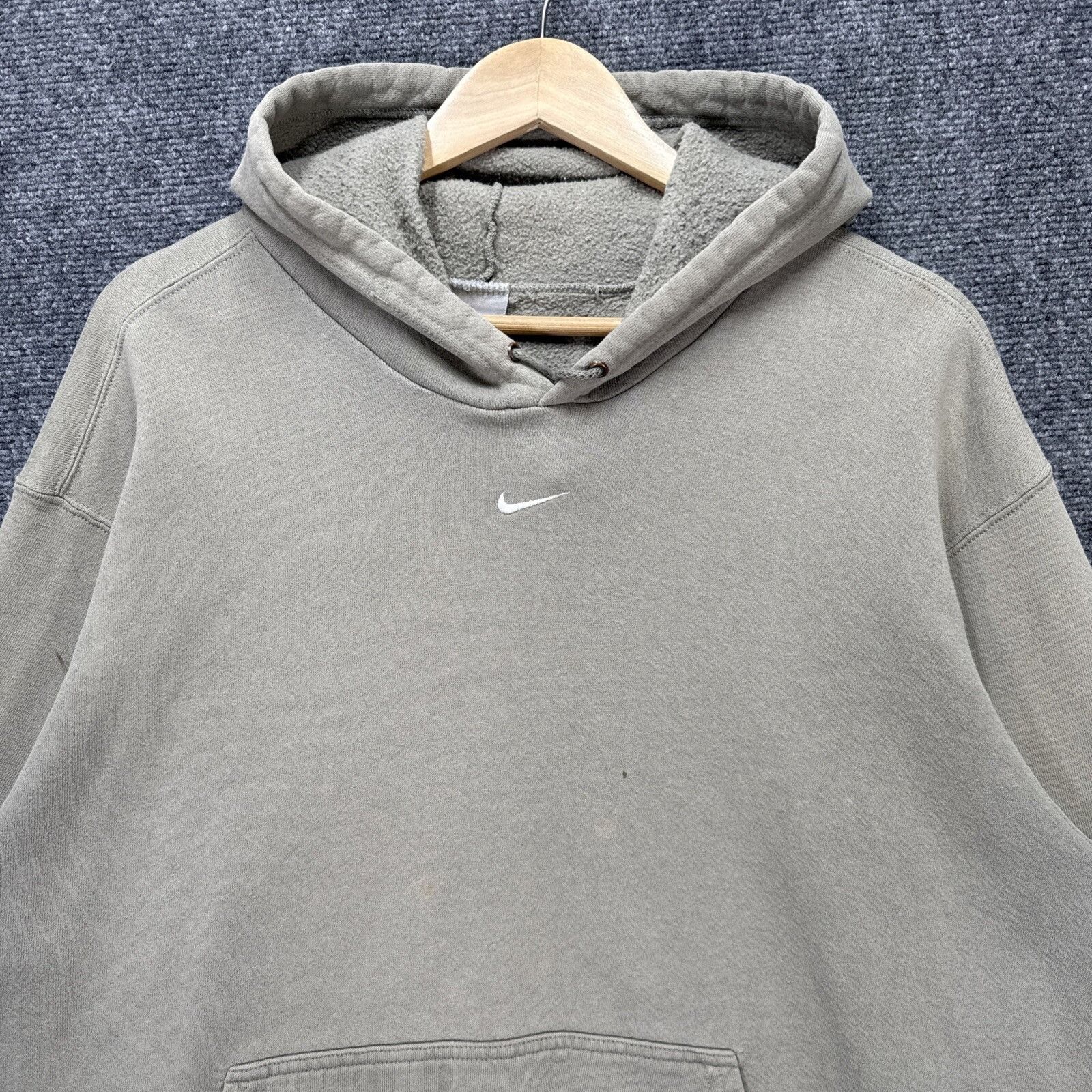 Nike Vintage Nike Hoodie Mens XL Green Center Swoosh Skate Faded Size US XL / EU 56 / 4 - 2 Thumbnail