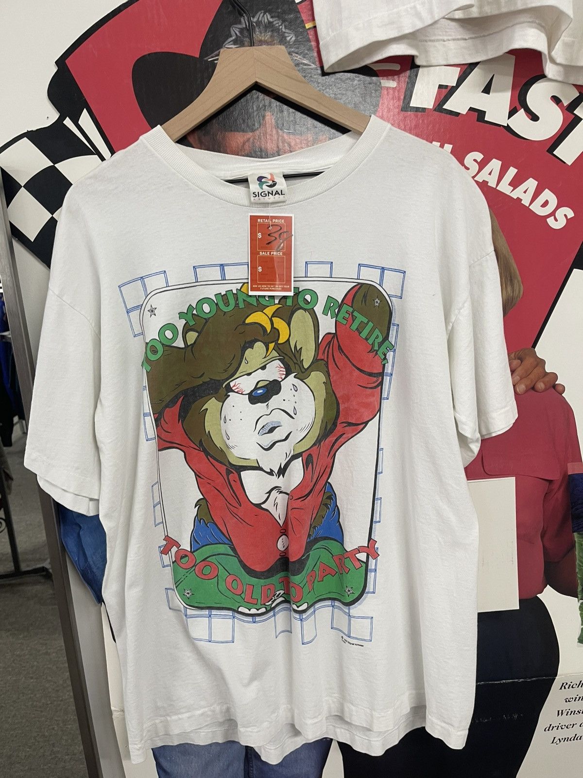 Vintage White Too young to retire Size US L / EU 52-54 / 3 - 1 Preview