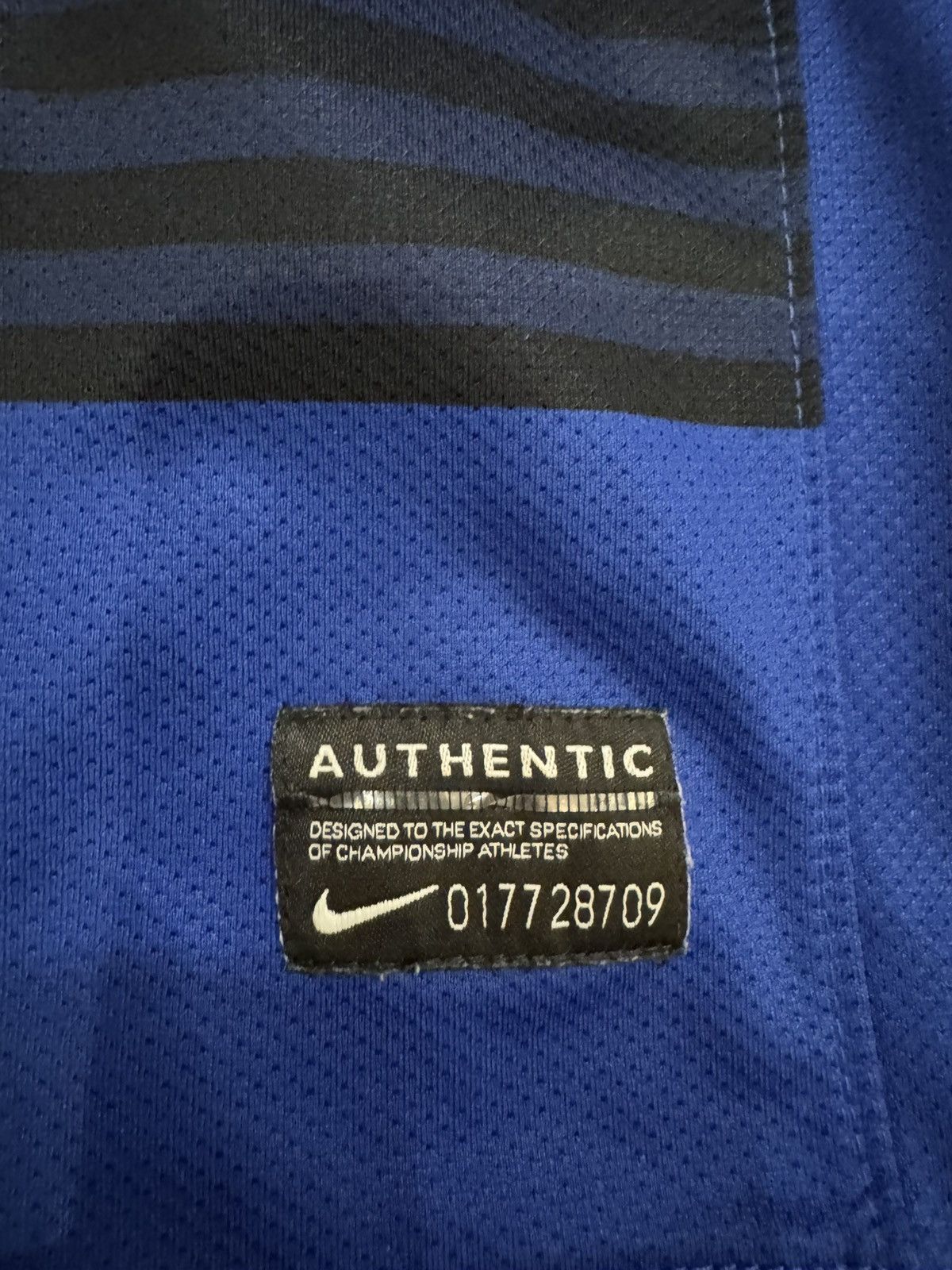 Adidas MANCHESTER UNITED 2011 2013 JERSEY NIKE 423935-403 SIZE M Size US M / EU 48-50 / 2 - 5 Thumbnail