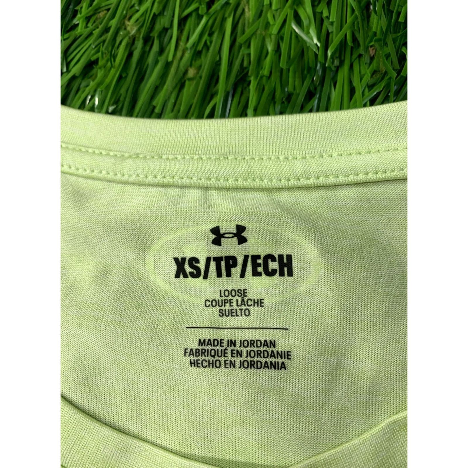 Under Armour Under Armour Women Compression Training Shirt Jersey XS X-Small Lime Solid Short Sleeve Round Neck Training Shirt Womens XS Lime Under Armour Shirt Size XS / US 0-2 / IT 36-38 - 4 Thumbnail