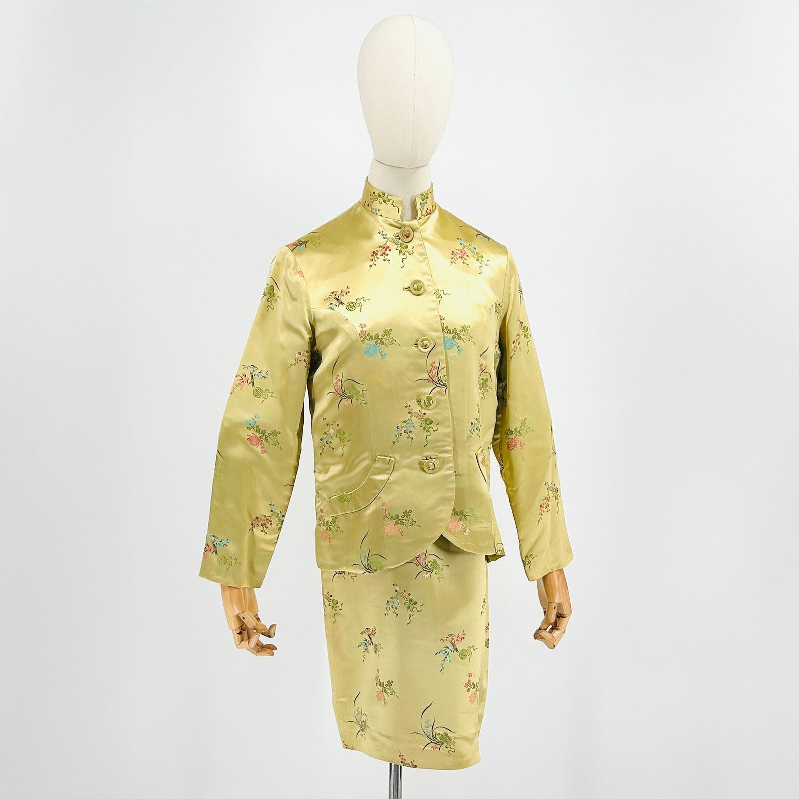 Vintage 60s Couture Gold 100% Silk Satin Cheongsam Dress Suit Size M / US 6-8 / IT 42-44 - 1 Thumbnail