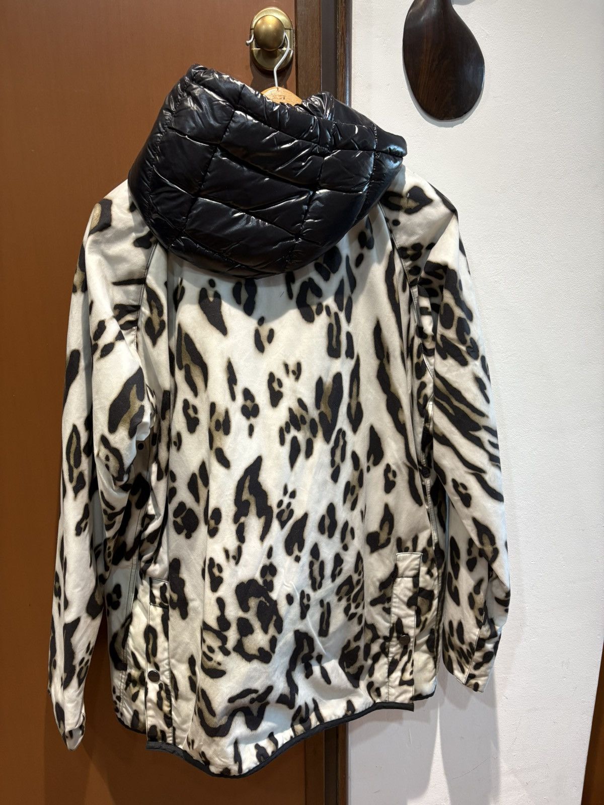 Barbour × Moncler Genius Moncler Genius X Barbour 1952 Leopard down jacket Size US L / EU 52-54 / 3 - 2 Thumbnail