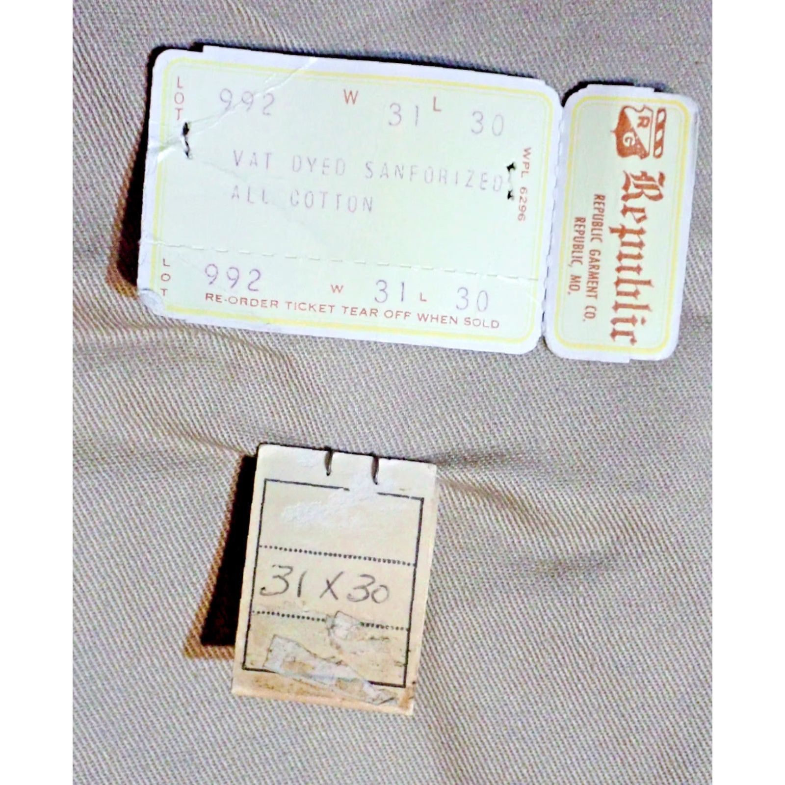 Vintage VINTAGE Deadstock Republic Chino Pants 31x30 Sanforized Khaki brown USA 50s 60s Sail Pockets 5-Pocket Mens Jeans Workwear JavaScript Size US 31 - 3 Thumbnail