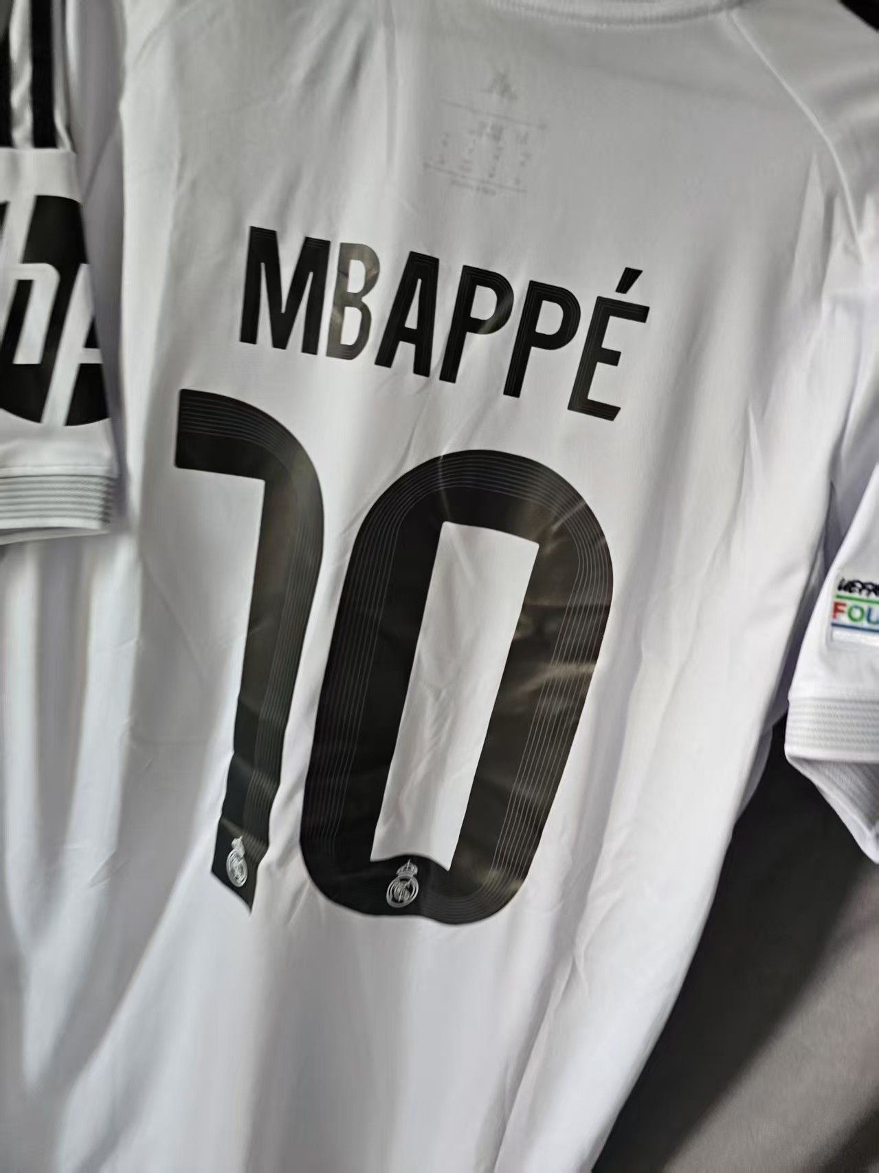 Other 2025 26 Real Madrid #10 Kylian Mbappé Jersey Home Size US M / EU 48-50 / 2 - 3 Thumbnail