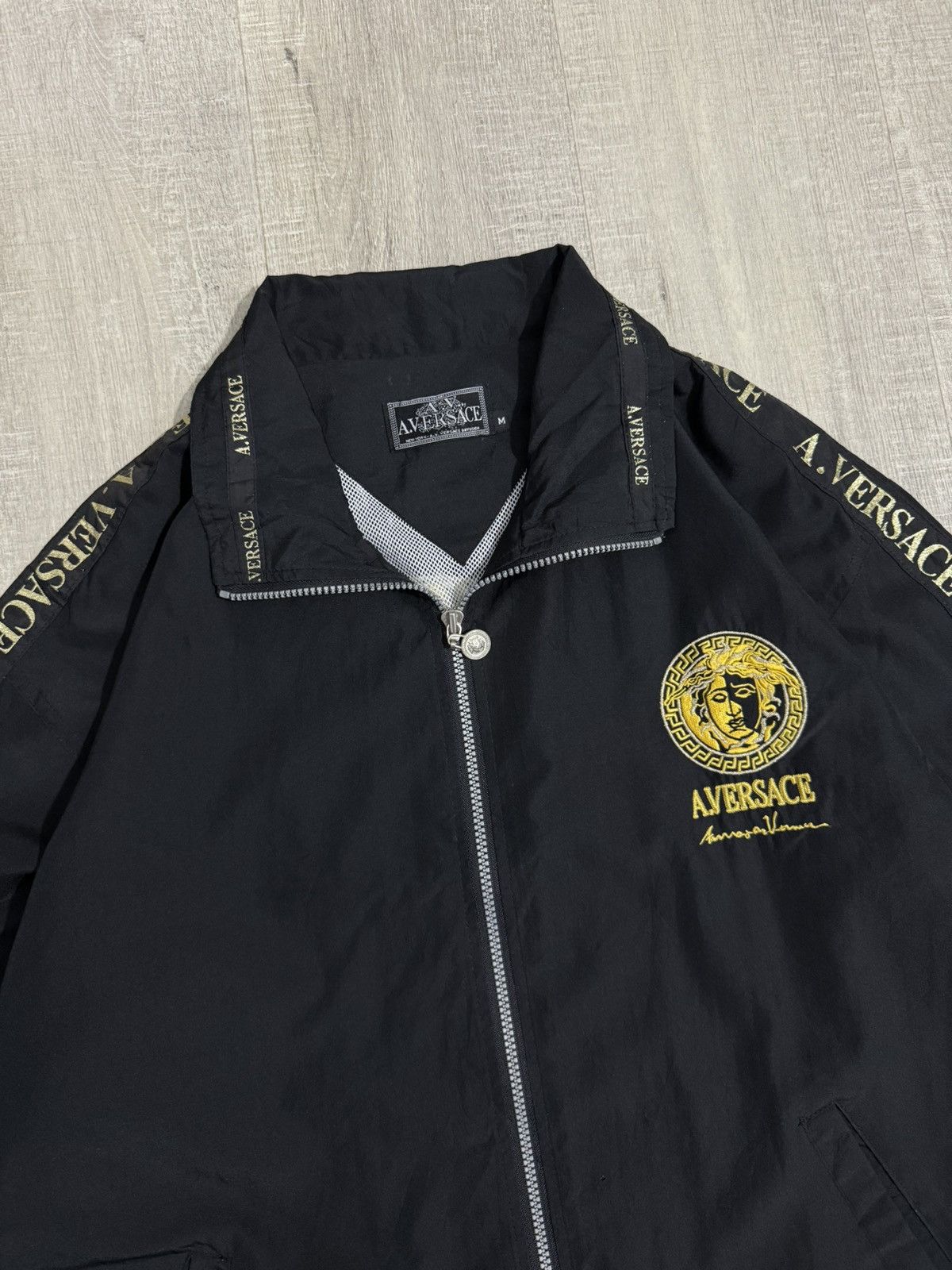 Versace Vintage versace windbreaker taped jacket Size US M / EU 48-50 / 2 - 2 Thumbnail