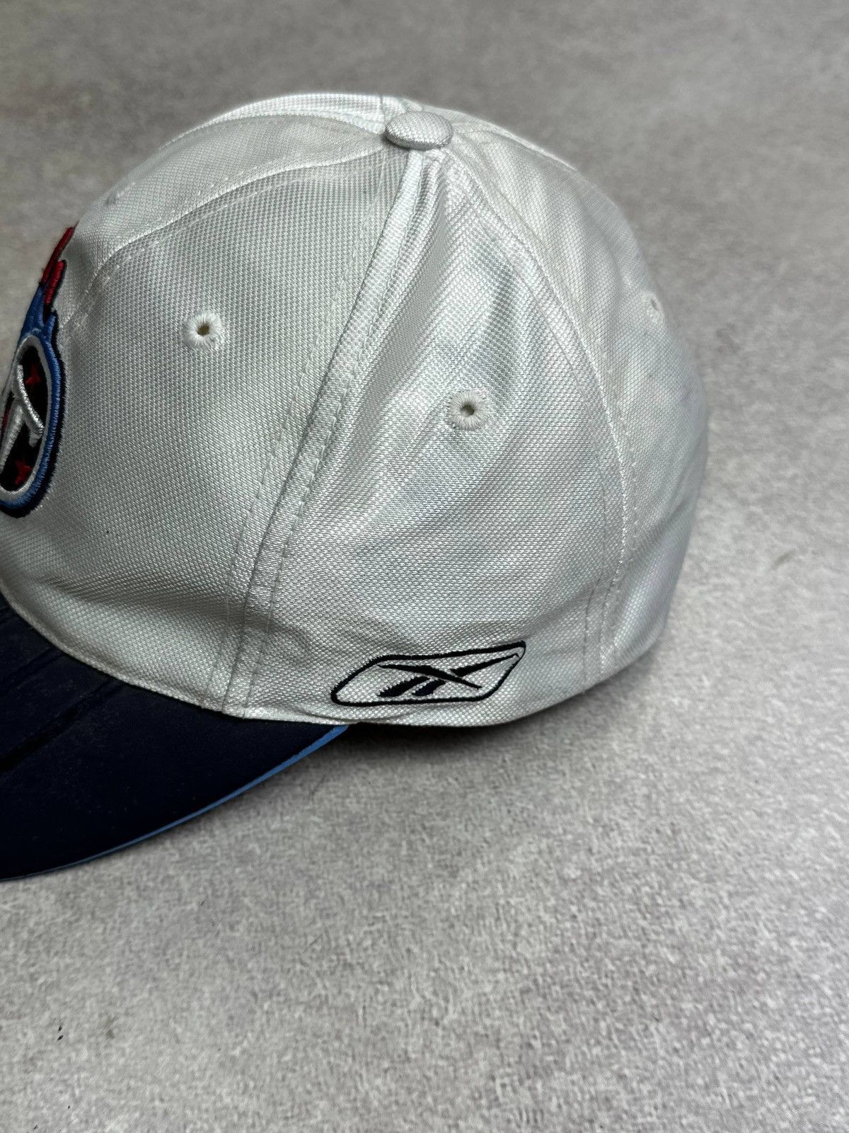 Vintage Vintage NFL Titans Reebok Archival Cap Size ONE SIZE - 4 Thumbnail