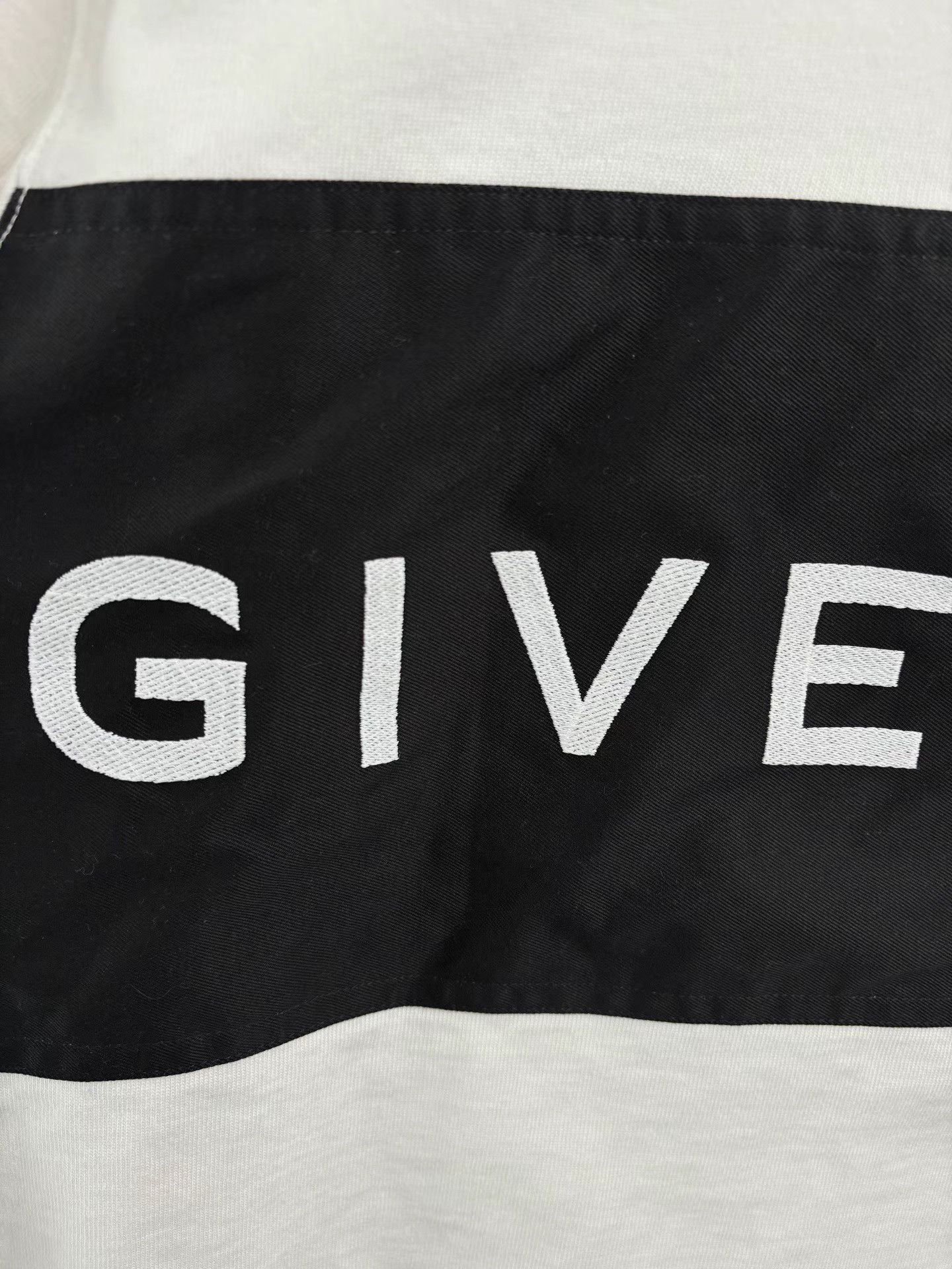 Givenchy GIVENCHY Logo Long Sleeve Polo Size US L / EU 52-54 / 3 - 3 Thumbnail