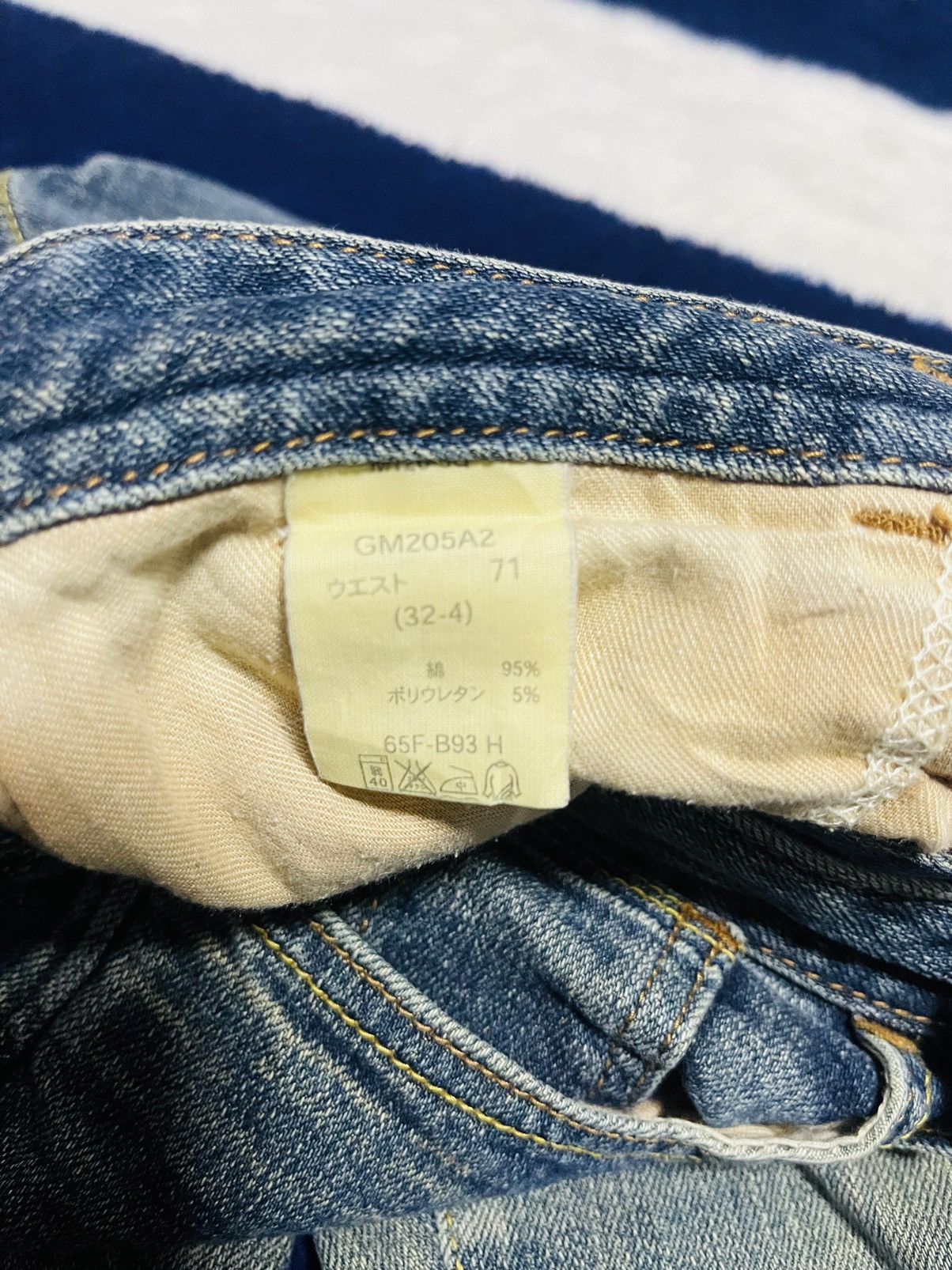 Jean × The Unbranded Brand Unbranded Flare Jeans (15) Size 30" / US 8 / IT 44 - 5 Thumbnail