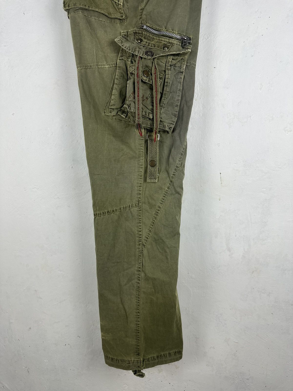 Japanese Brand CARGO PANTS SEDITIONARIES MULITPOCKET STREETWEAR STYLE Size US 33 - 21 Thumbnail
