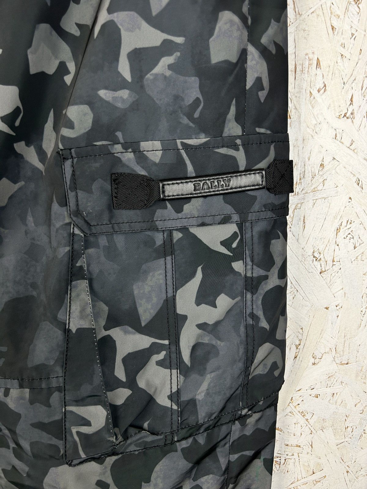 Bally Bally Camouflage Print Cargo Track Pants SS18 Size US 32 / EU 48 - 2 Thumbnail