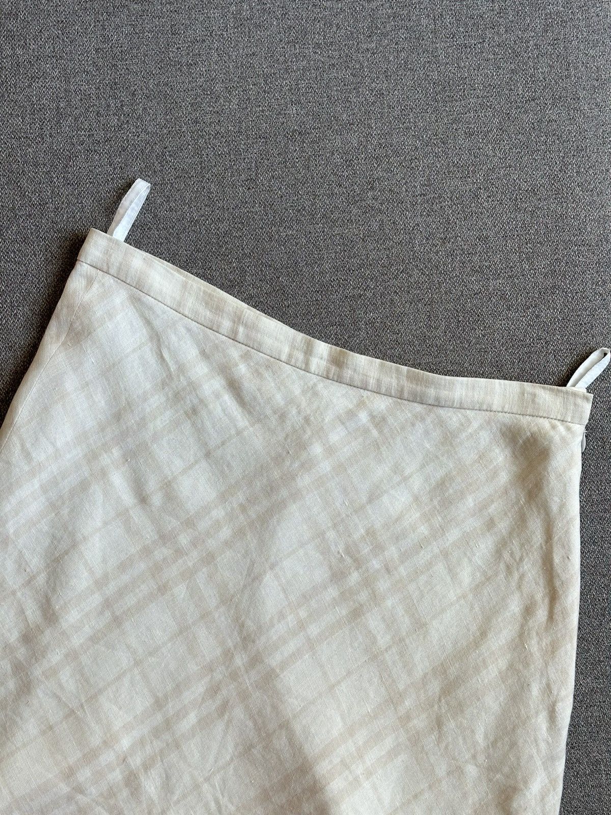 Burberry Burberry London vintage linen skirt made in England Size 32" / US 10 / IT 46 - 2 Thumbnail