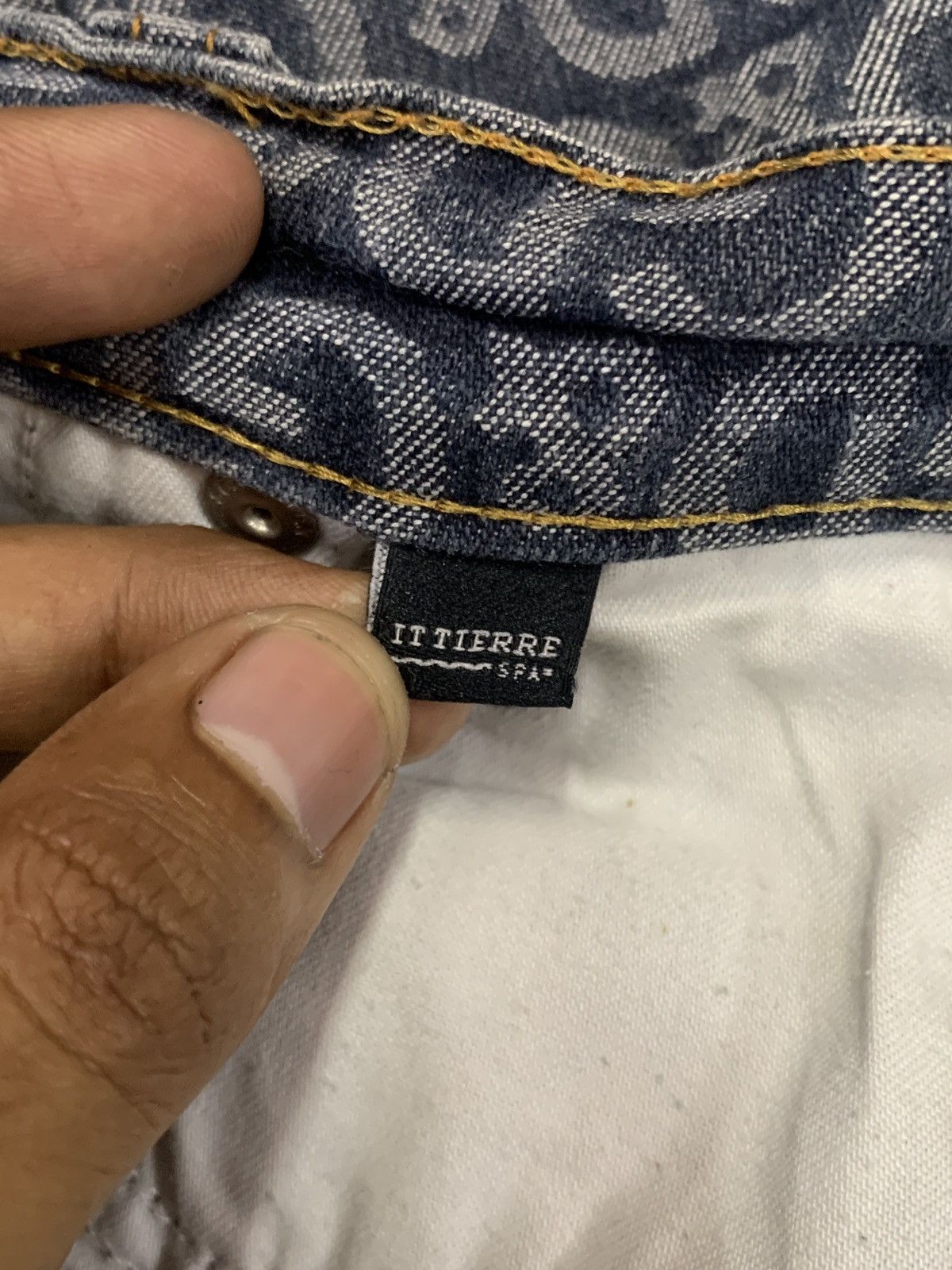 Dolce & Gabbana Vintage 2000s Dolce & Gabbana Monogram Jeans Size US 28 / EU 44 - 16 Thumbnail